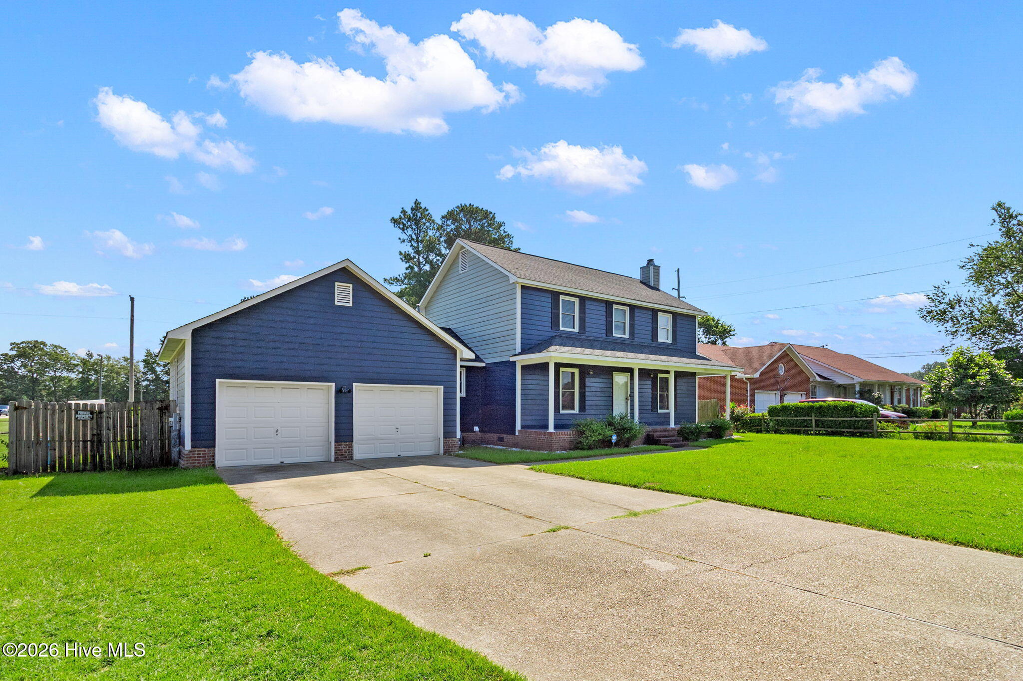 1795 Hampton Oaks Drive Property Photo 2