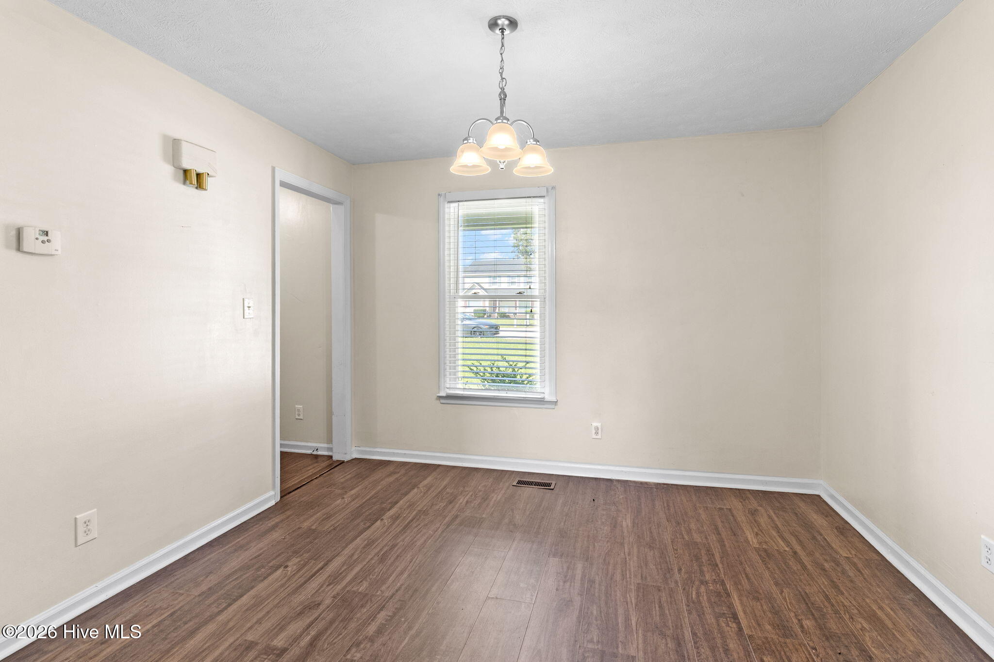 1795 Hampton Oaks Drive Property Photo 9