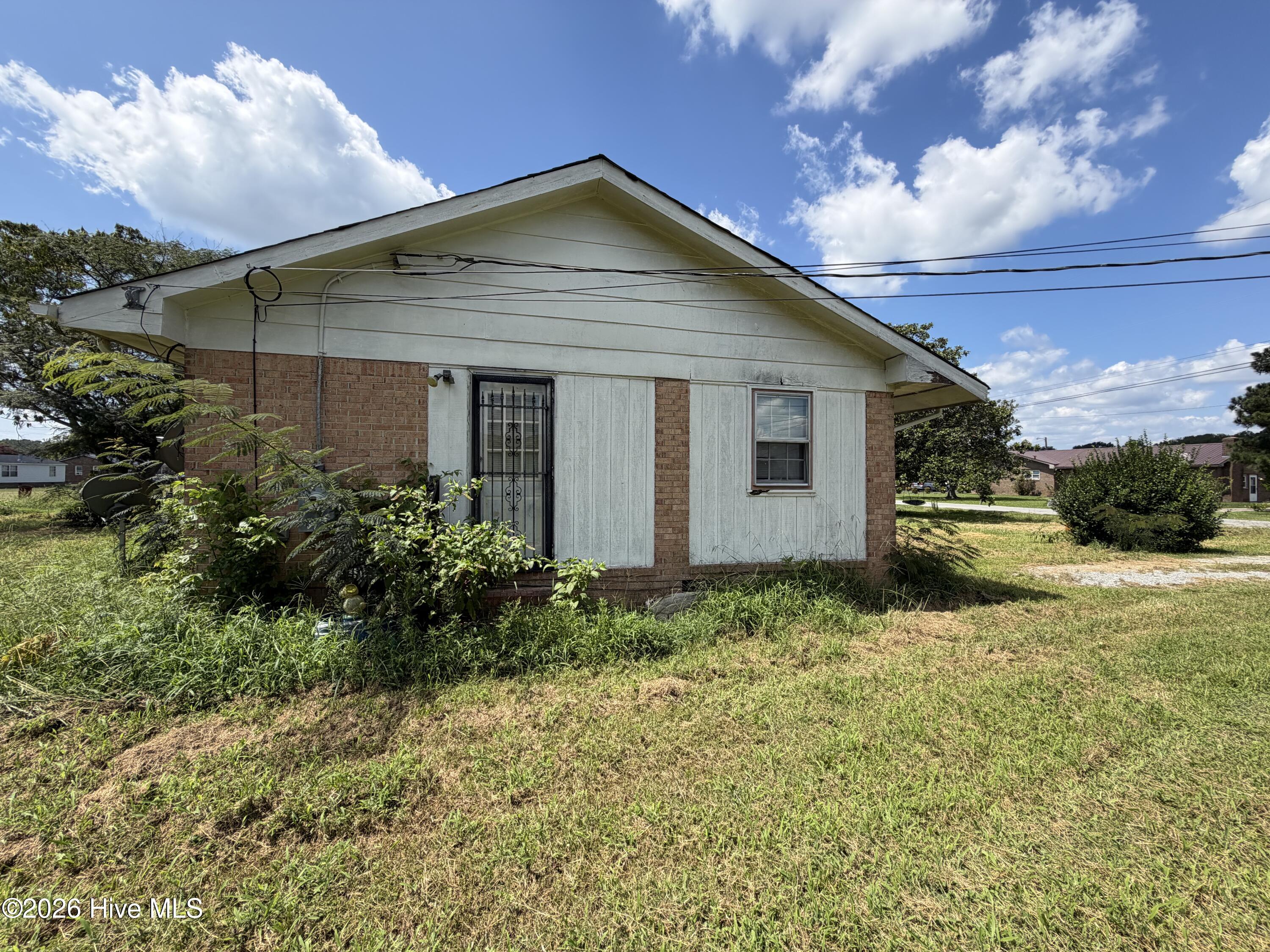 412 Drew Avenue Property Photo 4
