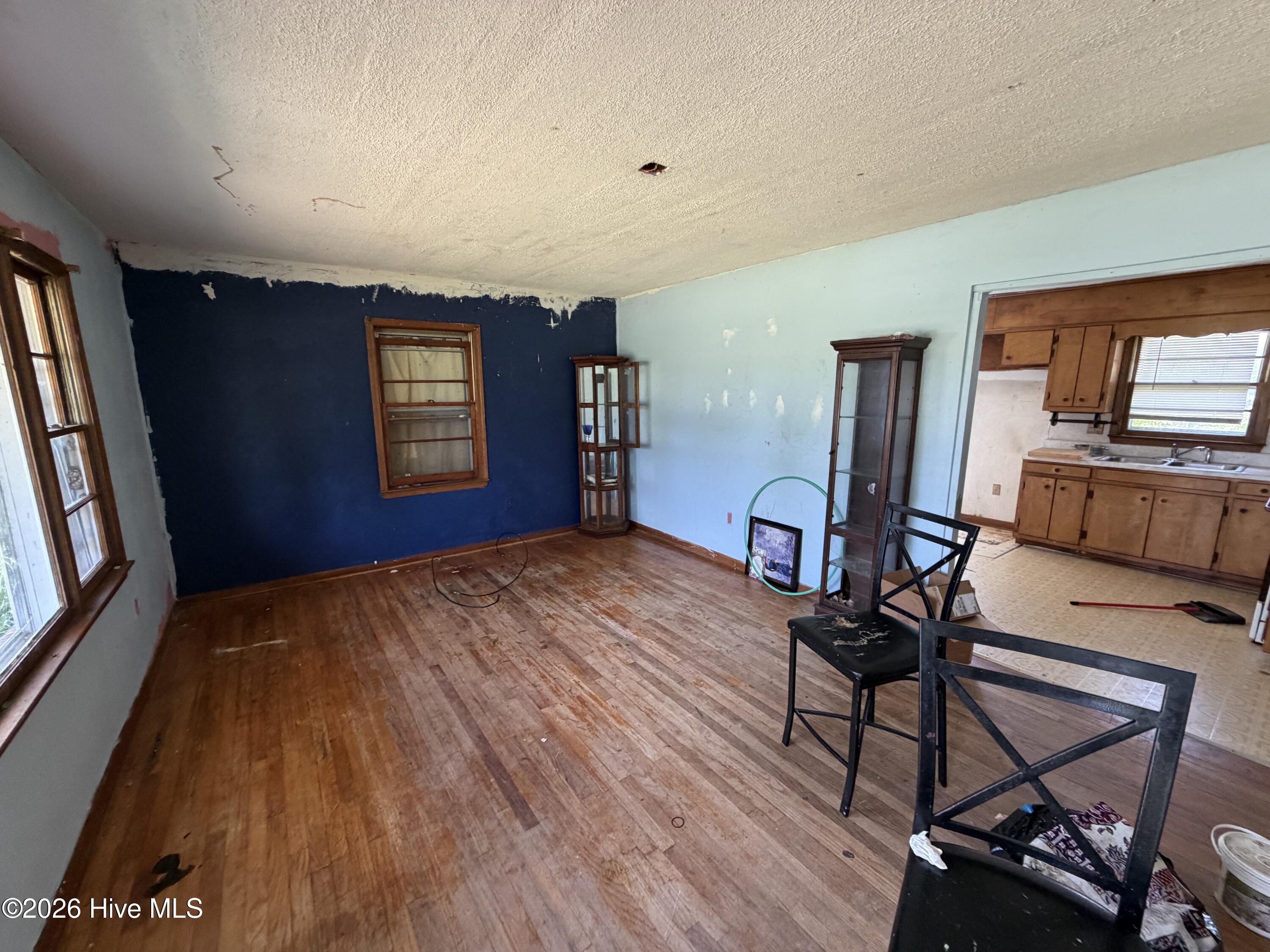412 Drew Avenue Property Photo 7