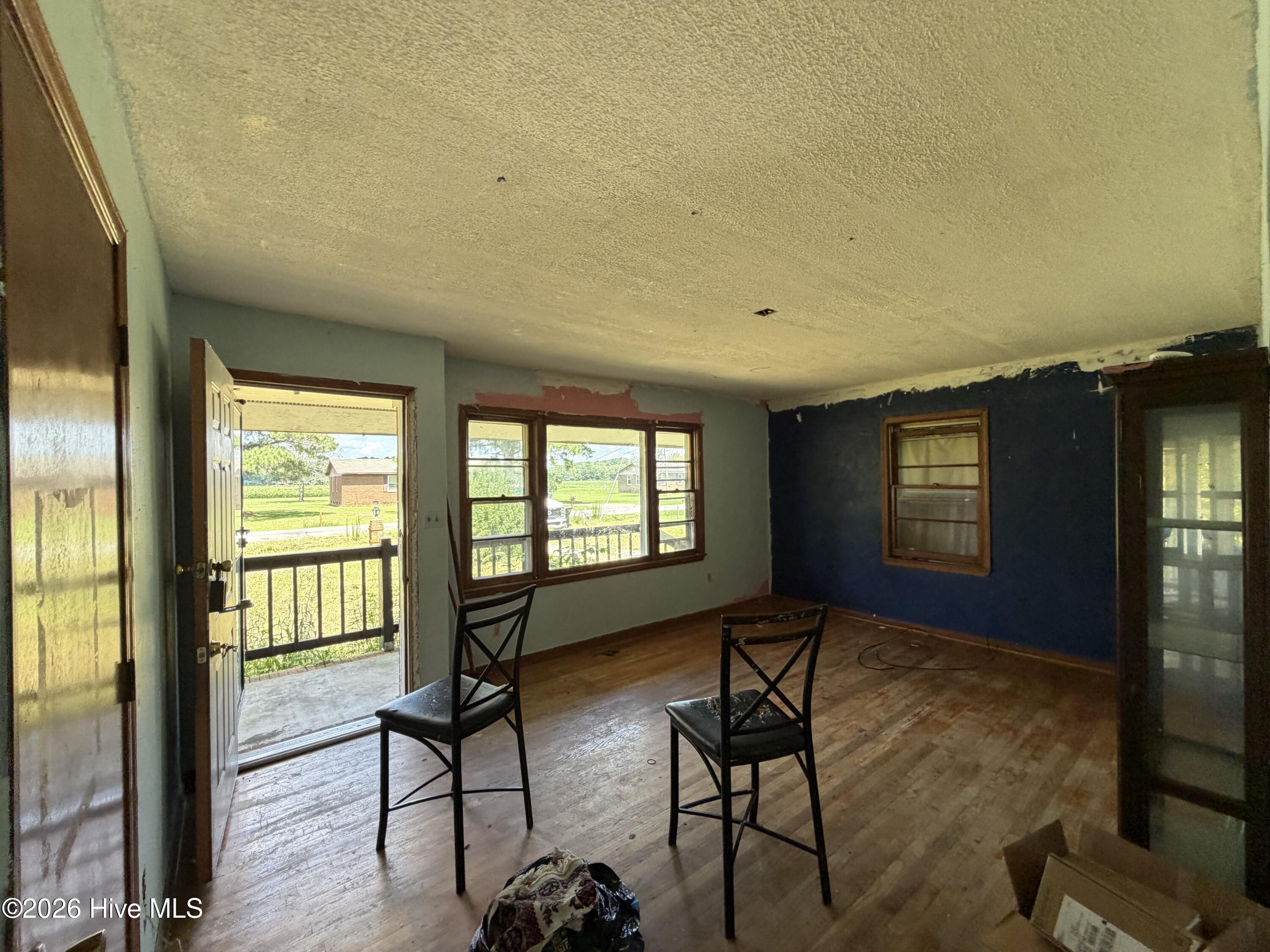 412 Drew Avenue Property Photo 8