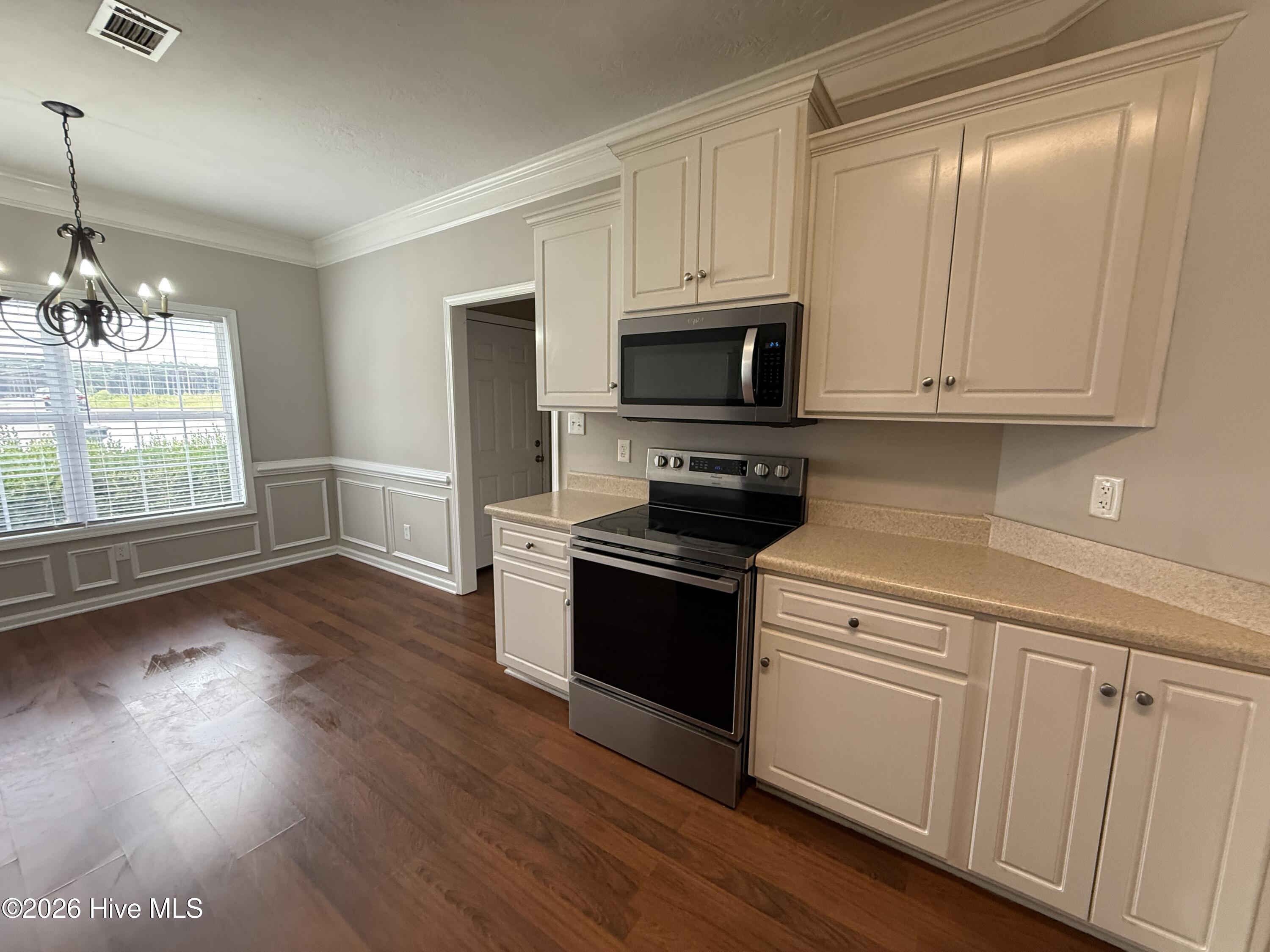 4324 E Barcelona Way Property Photo 6