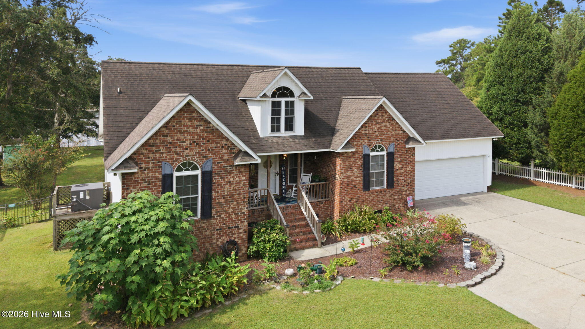 218 Heron Lane Property Photo 4