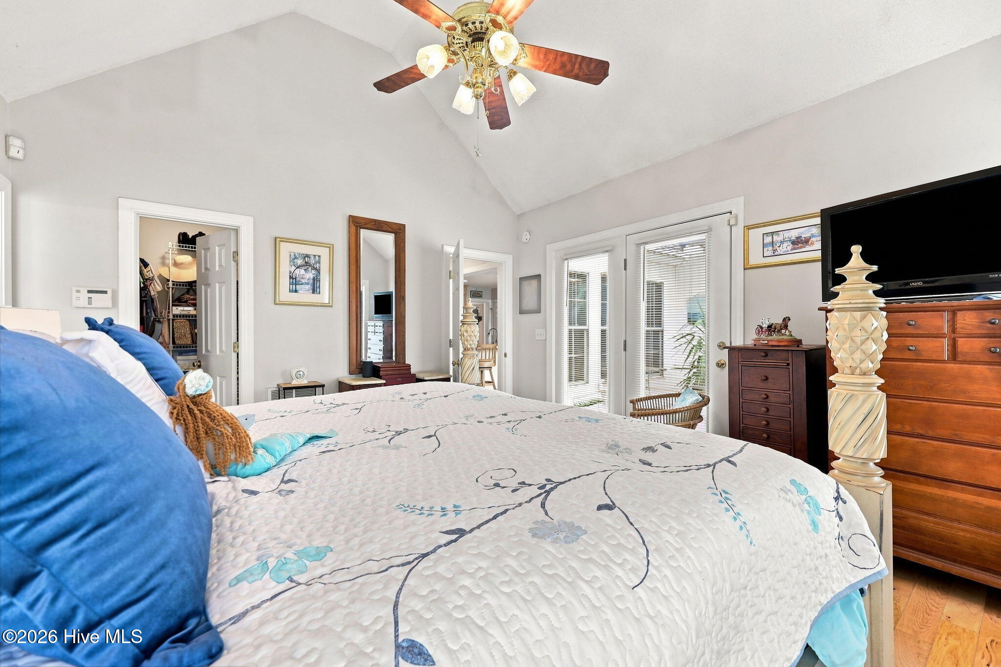 218 Heron Lane Property Photo 42