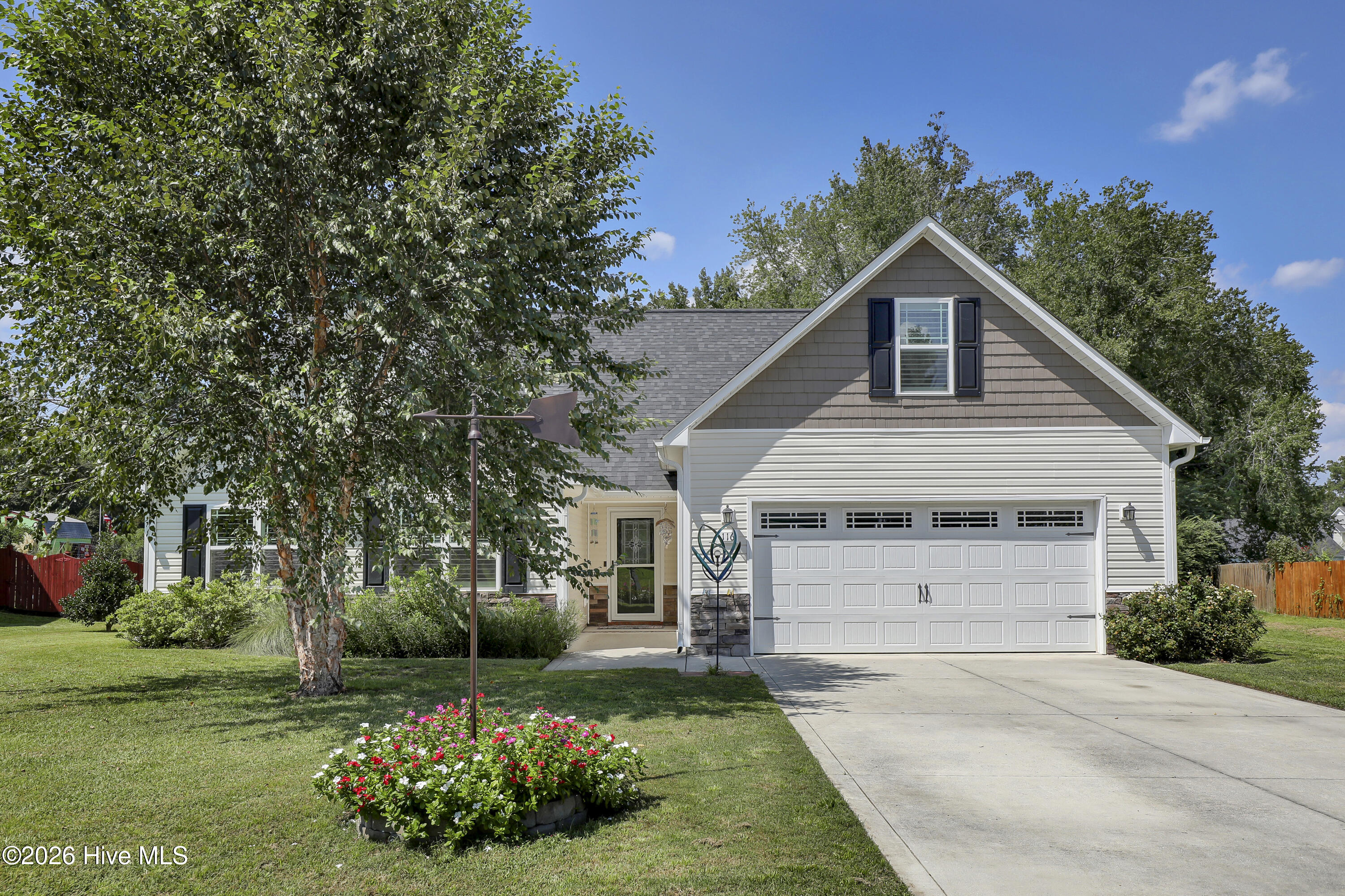 116 Bellchase Drive Property Photo 2