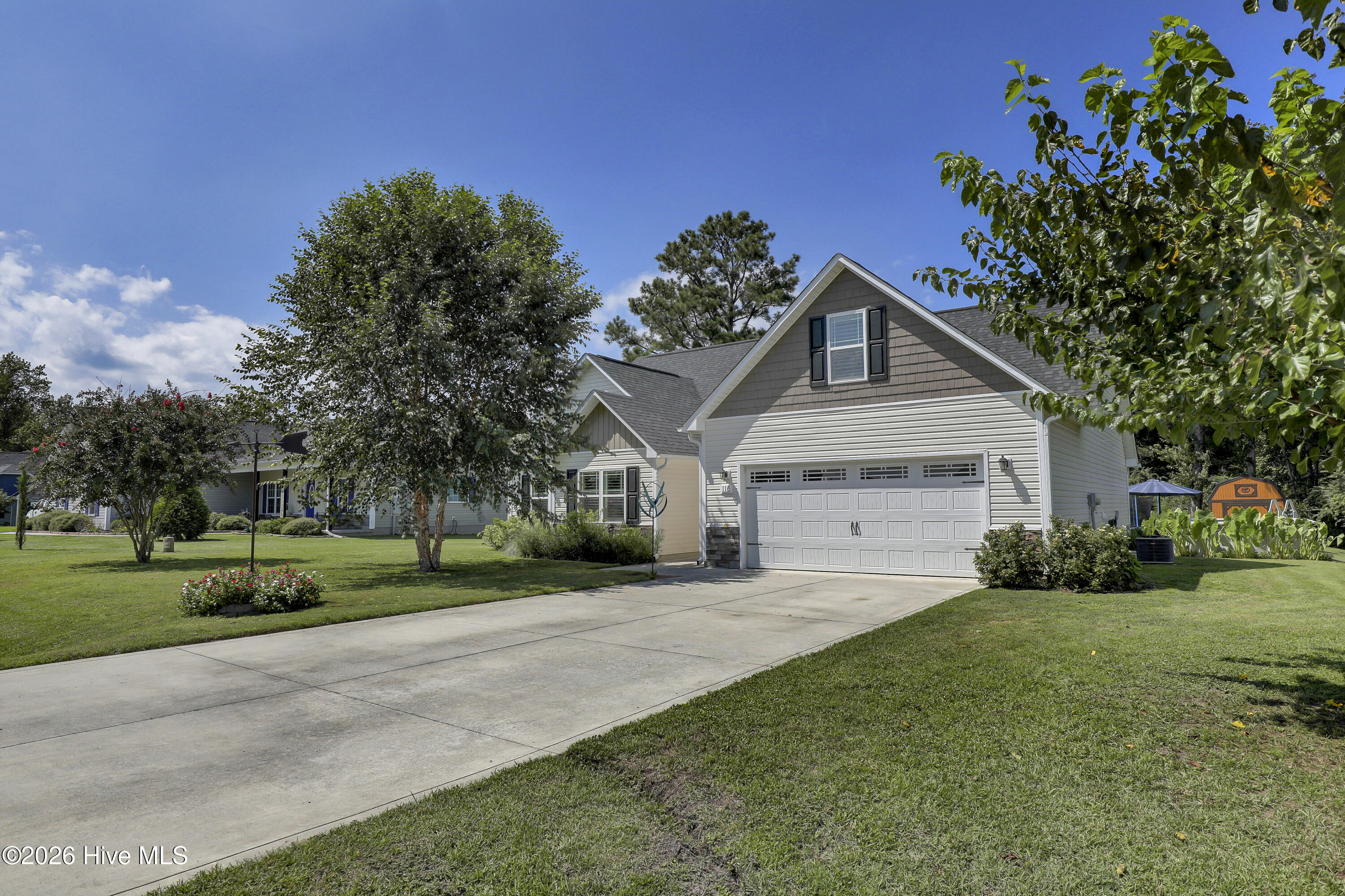 116 Bellchase Drive Property Photo 3
