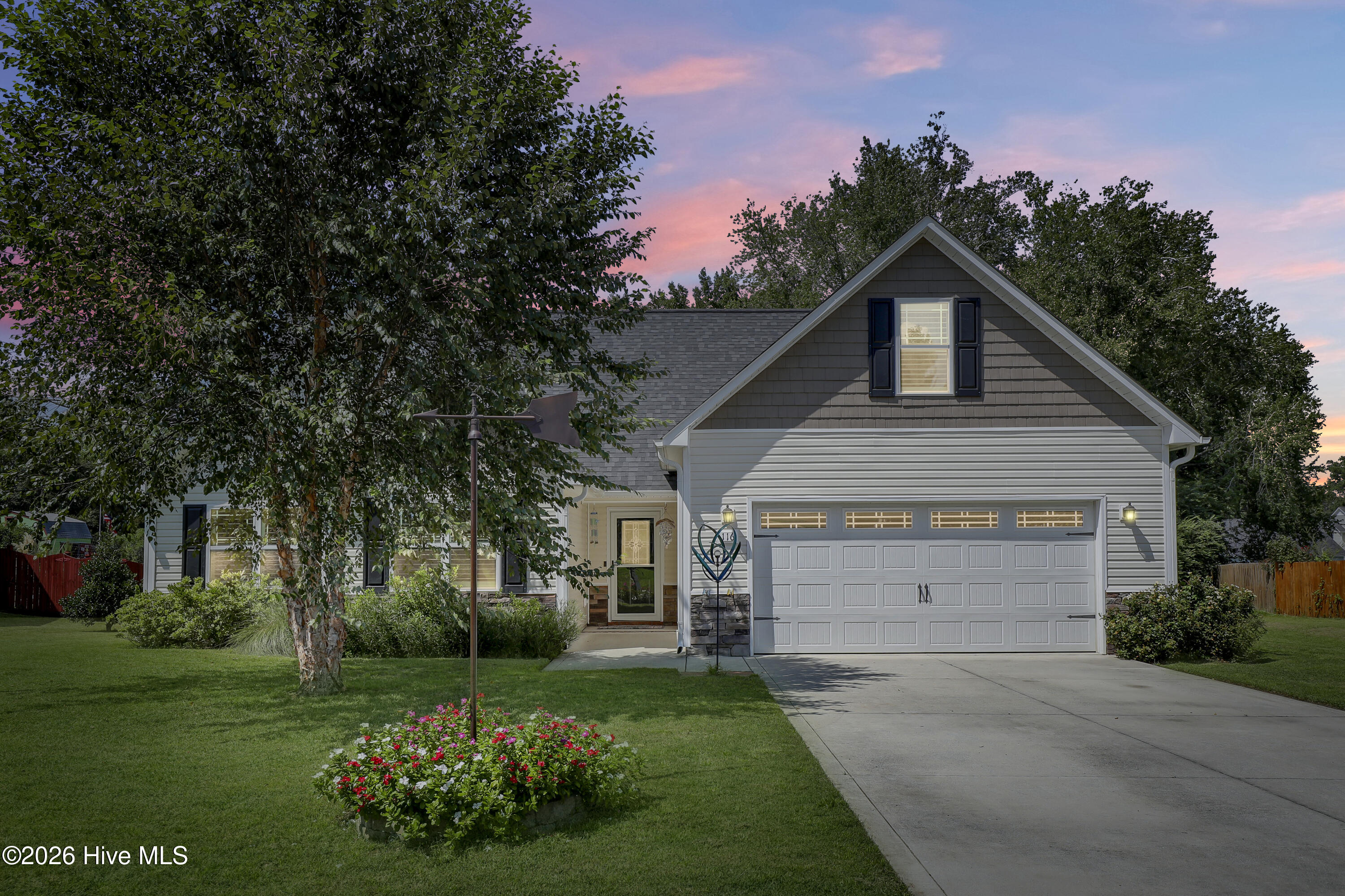 116 Bellchase Drive Property Photo 4