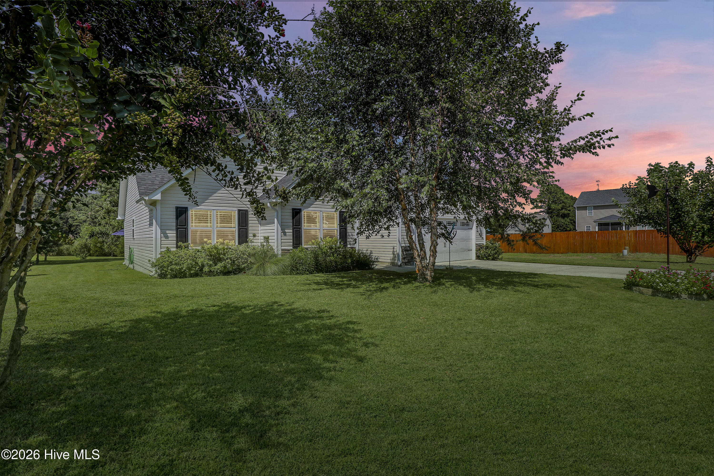 116 Bellchase Drive Property Photo 6