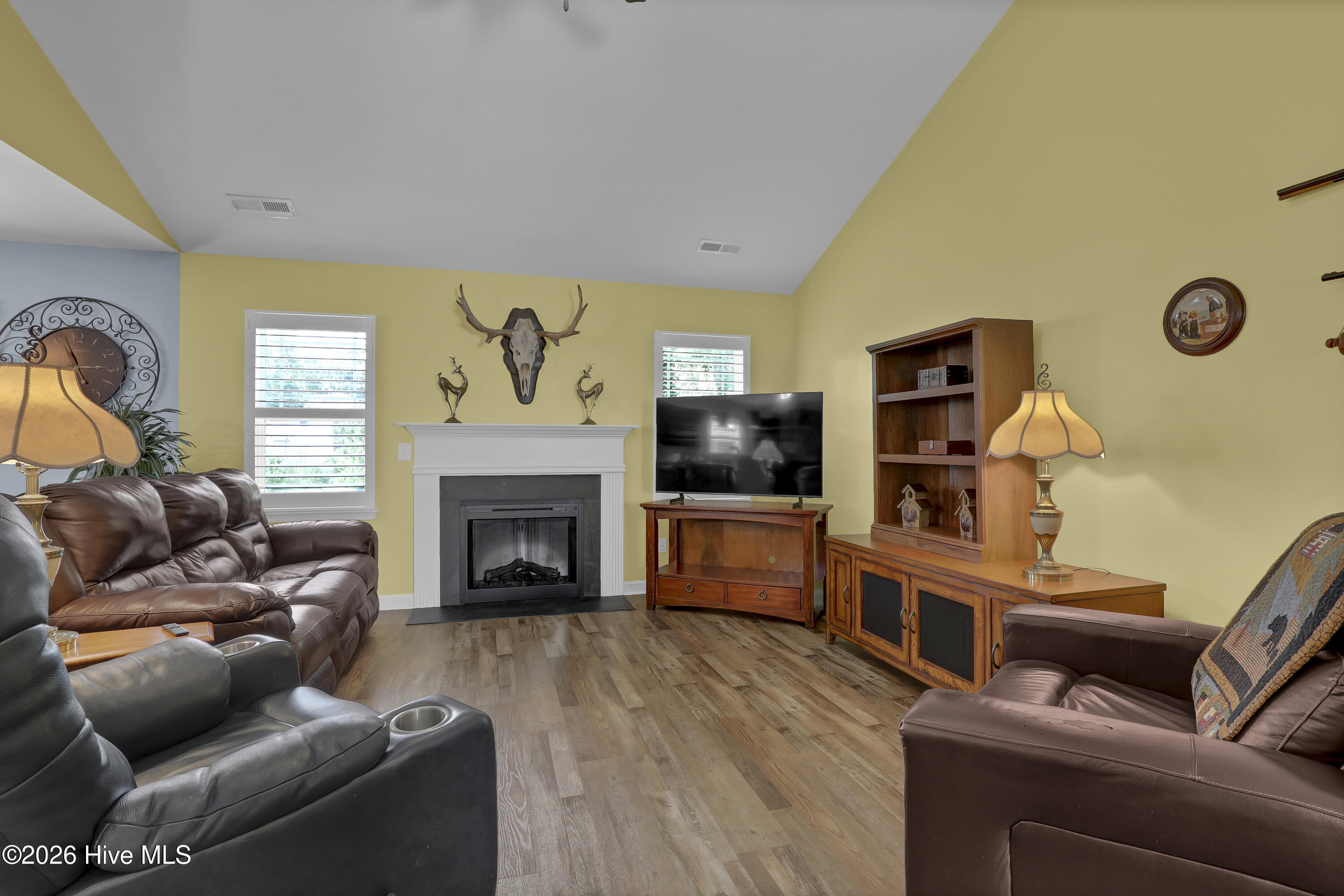 116 Bellchase Drive Property Photo 9