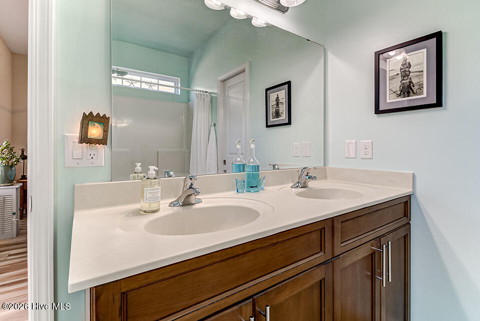 785 Bonaire Road Property Photo 19