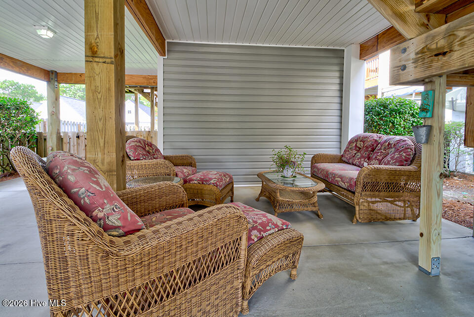785 Bonaire Road Property Photo 35