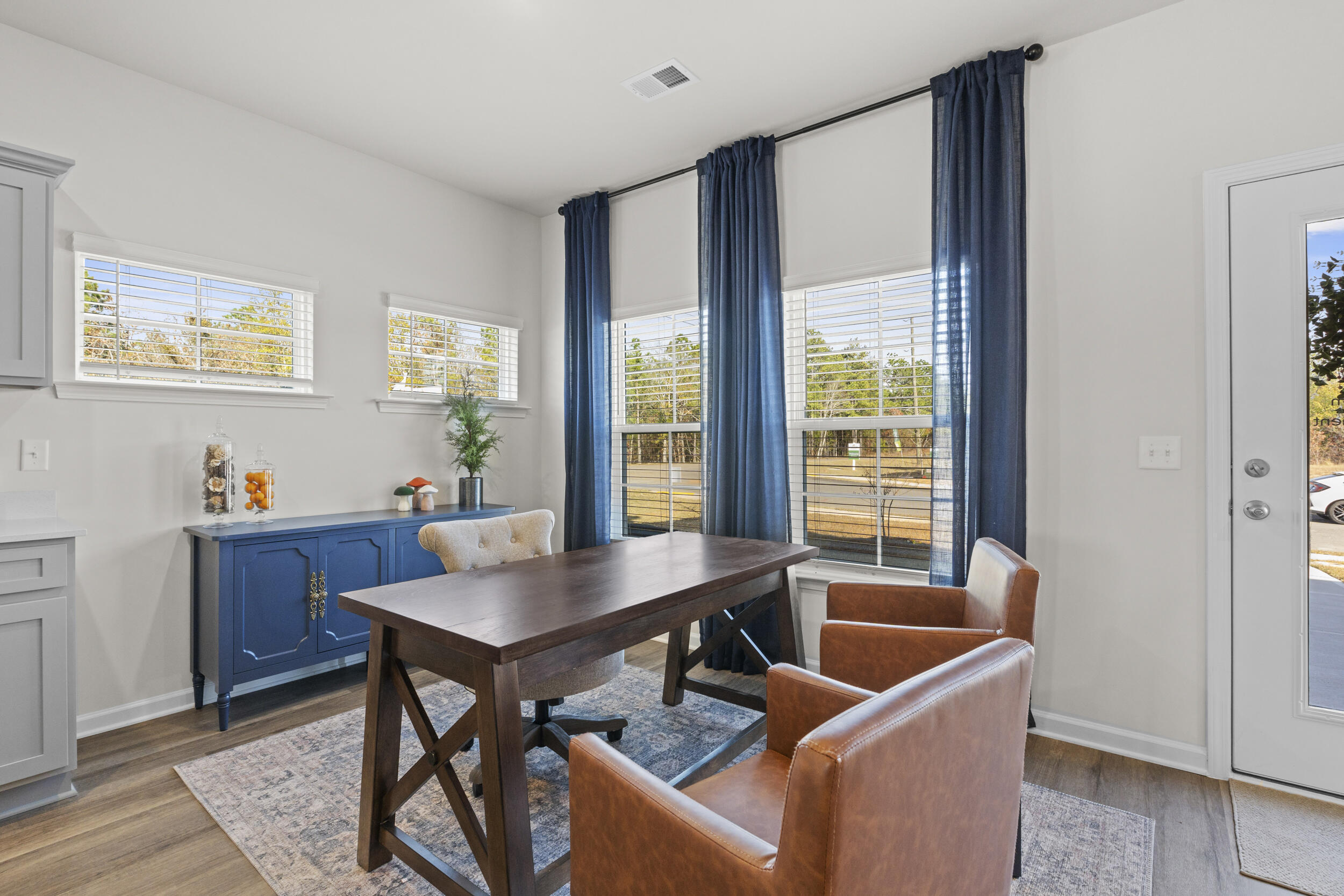 618 Slim Cypress Run Property Photo 6