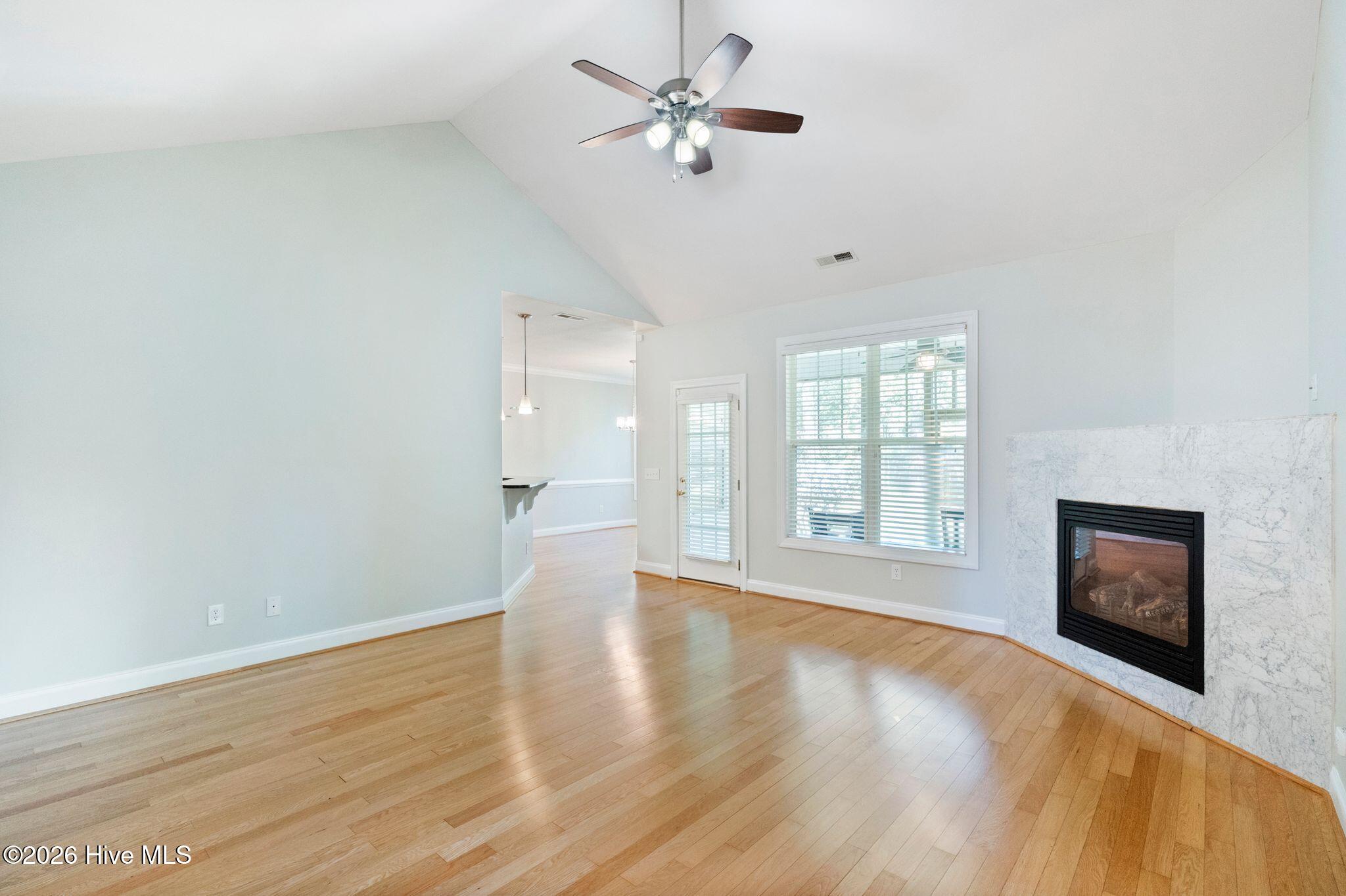 10192 N Olde Towne Wynd Se Property Photo 8