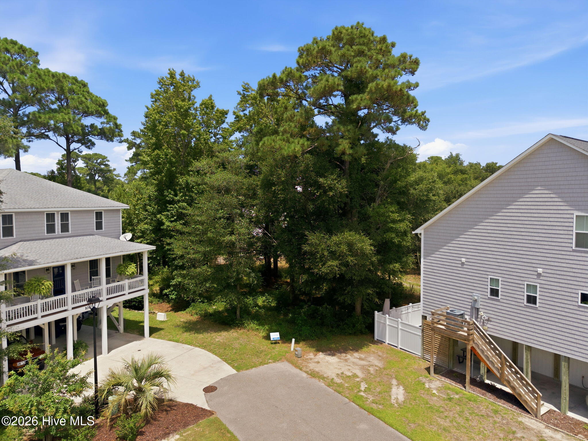 1021 Saltspray Lane Property Photo 6