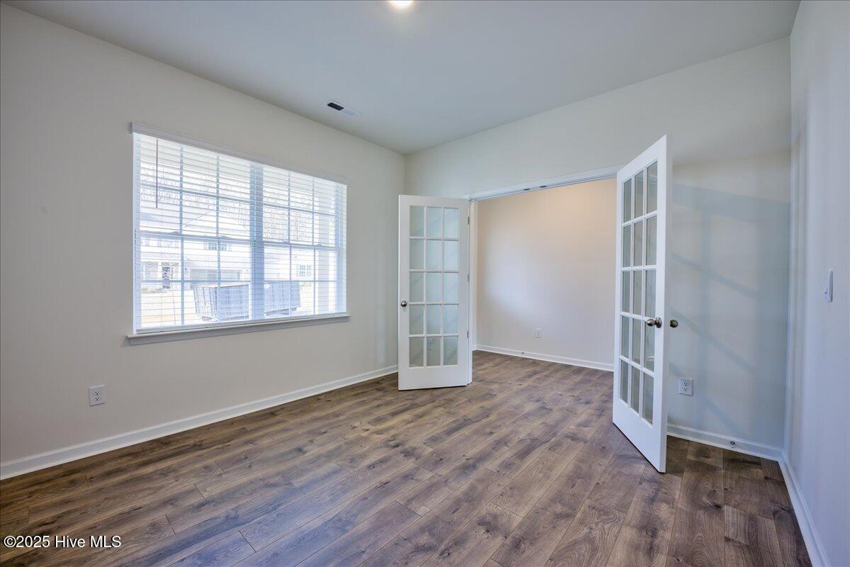 2604 Westwood Avenue W Property Photo 4