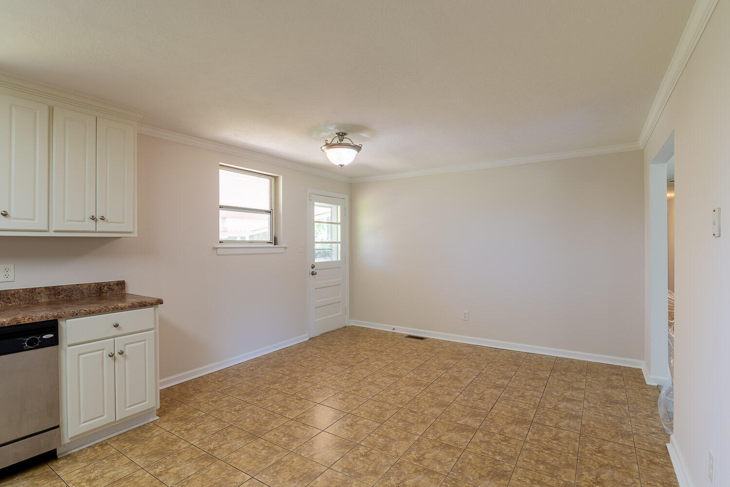 406 Williams Street Property Photo 11