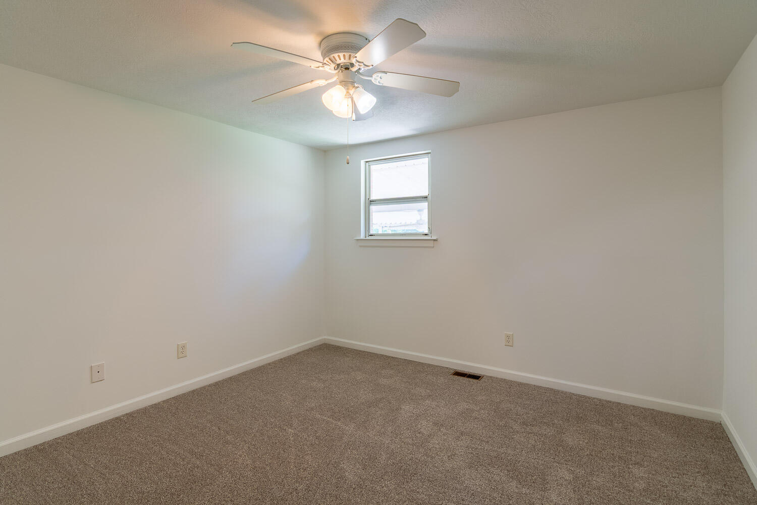 406 Williams Street Property Photo 15