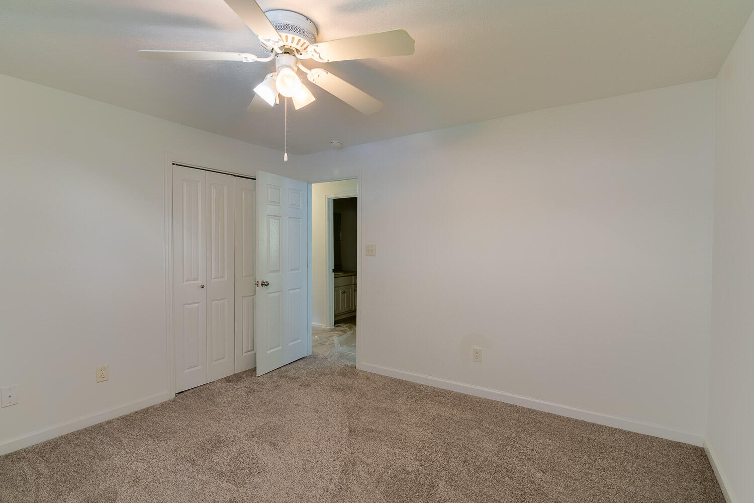 406 Williams Street Property Photo 16