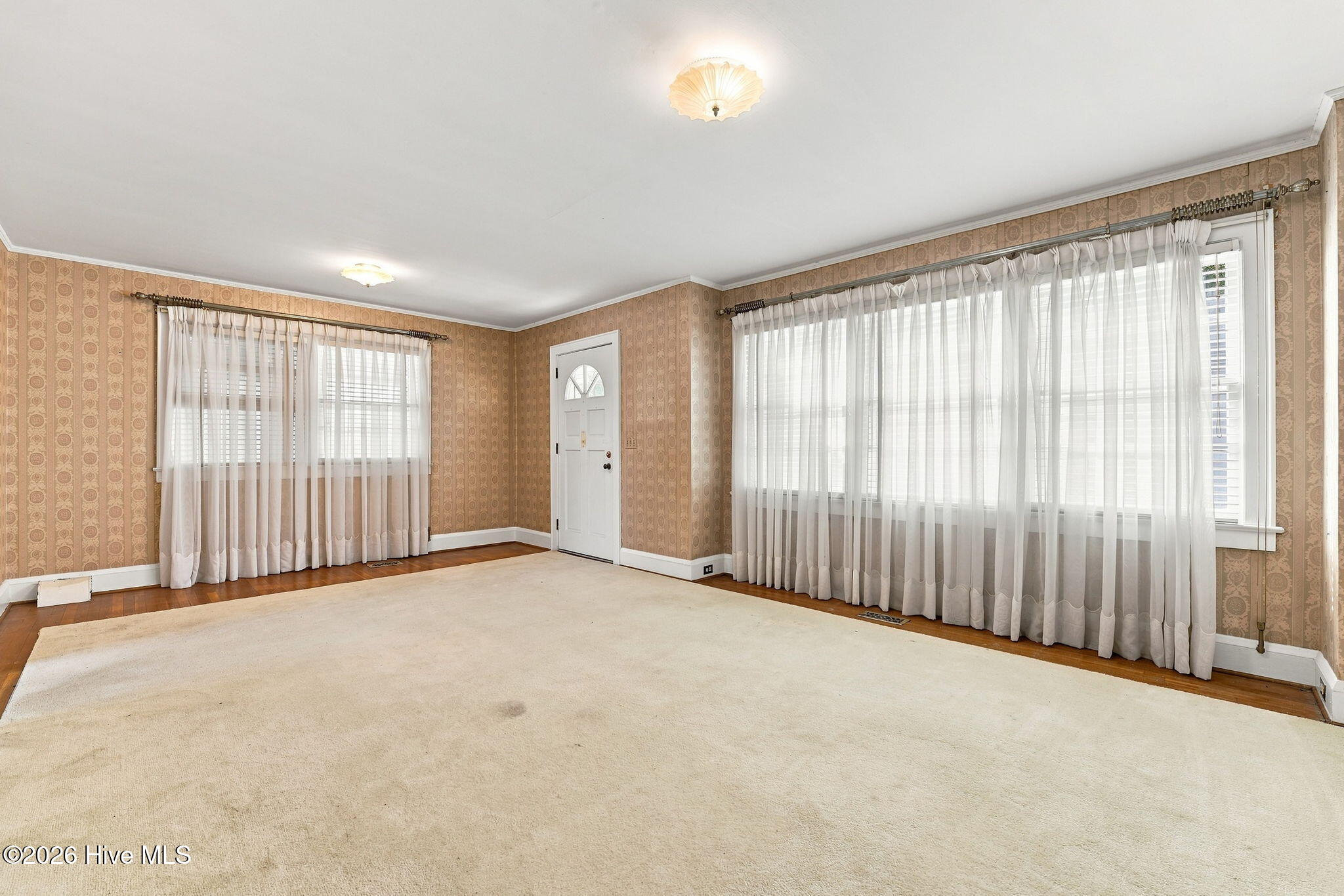 200 Madison Avenue Property Photo 9