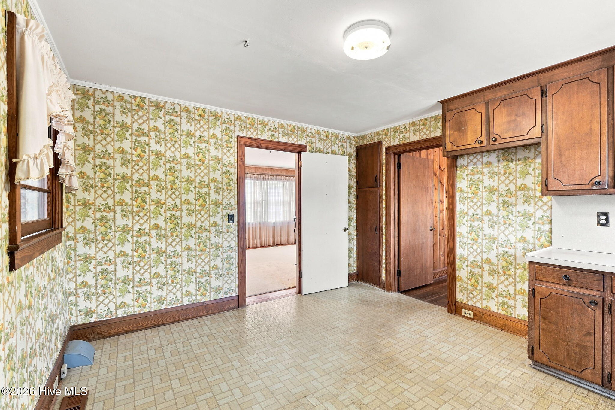200 Madison Avenue Property Photo 11