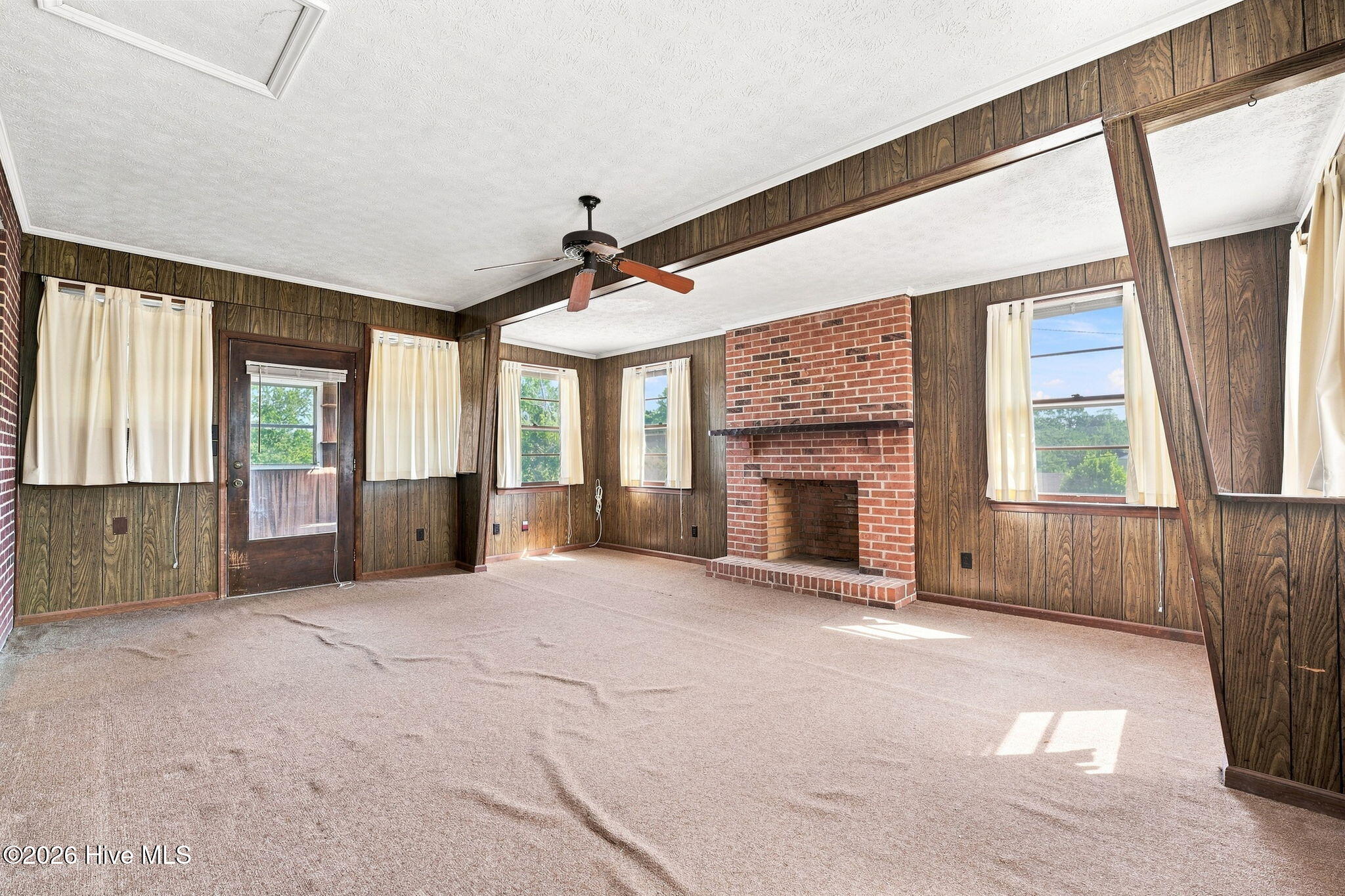 200 Madison Avenue Property Photo 14