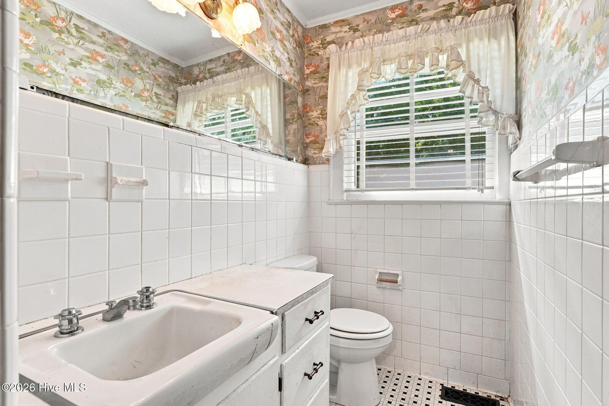 200 Madison Avenue Property Photo 18