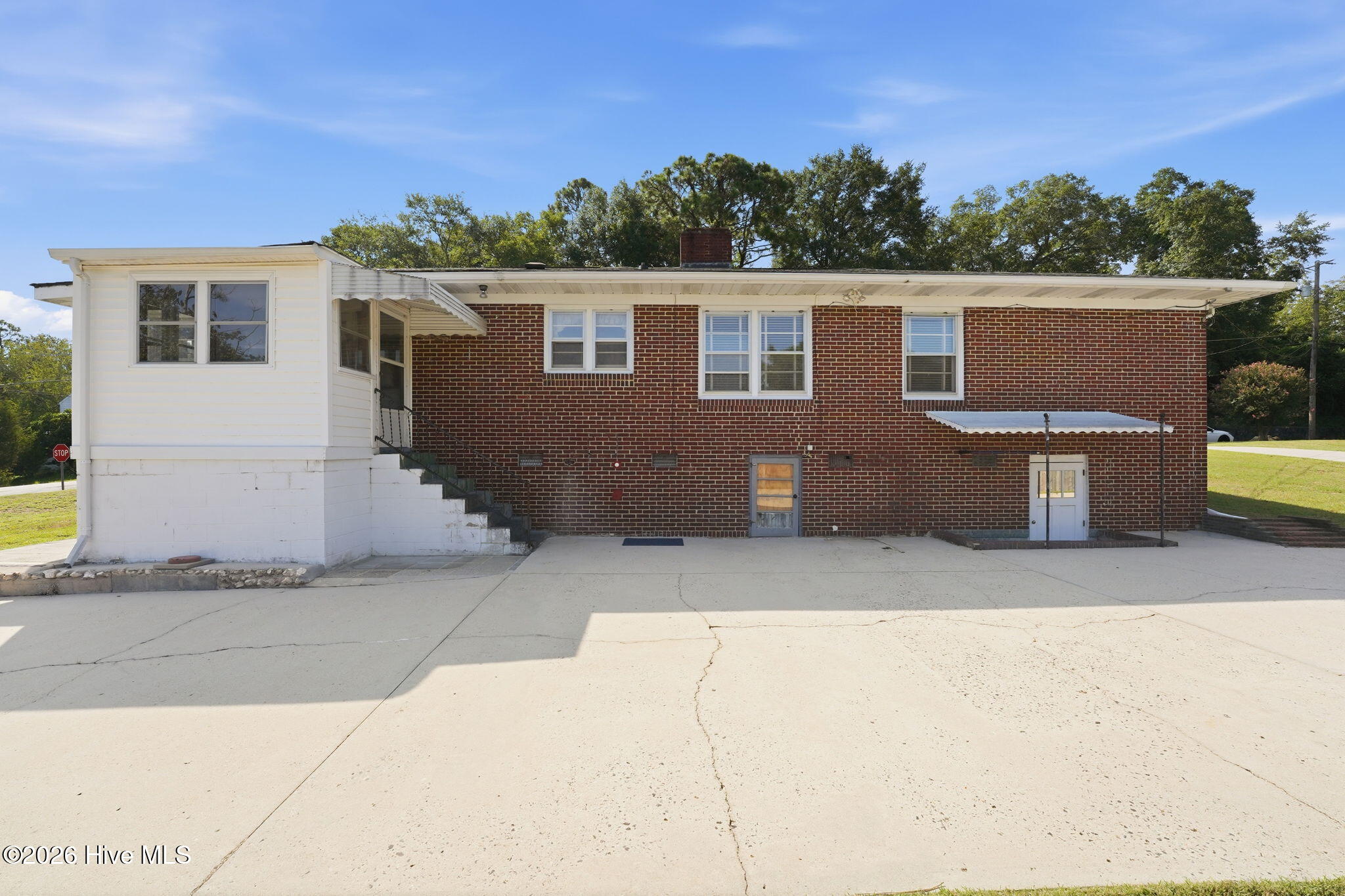 200 Madison Avenue Property Photo 35