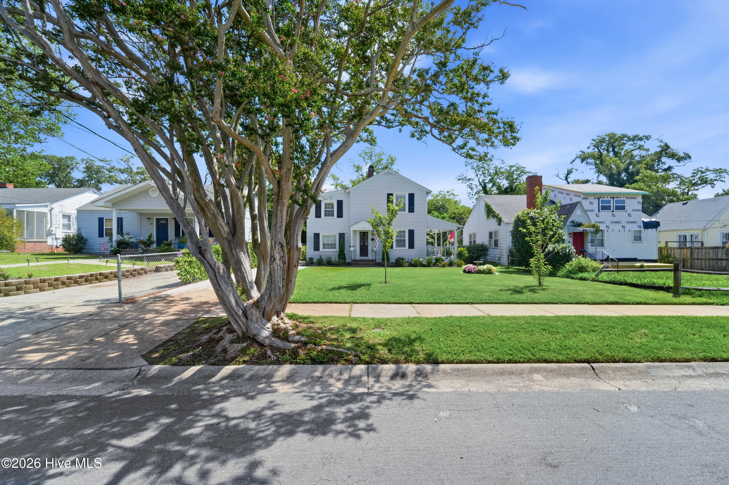 2029 Van Buren Street Property Photo 2