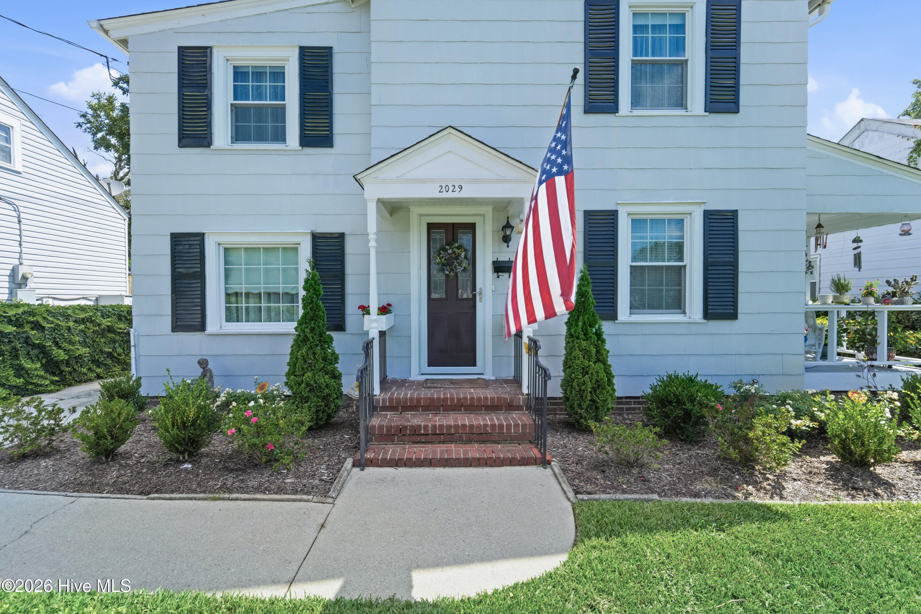2029 Van Buren Street Property Photo 11