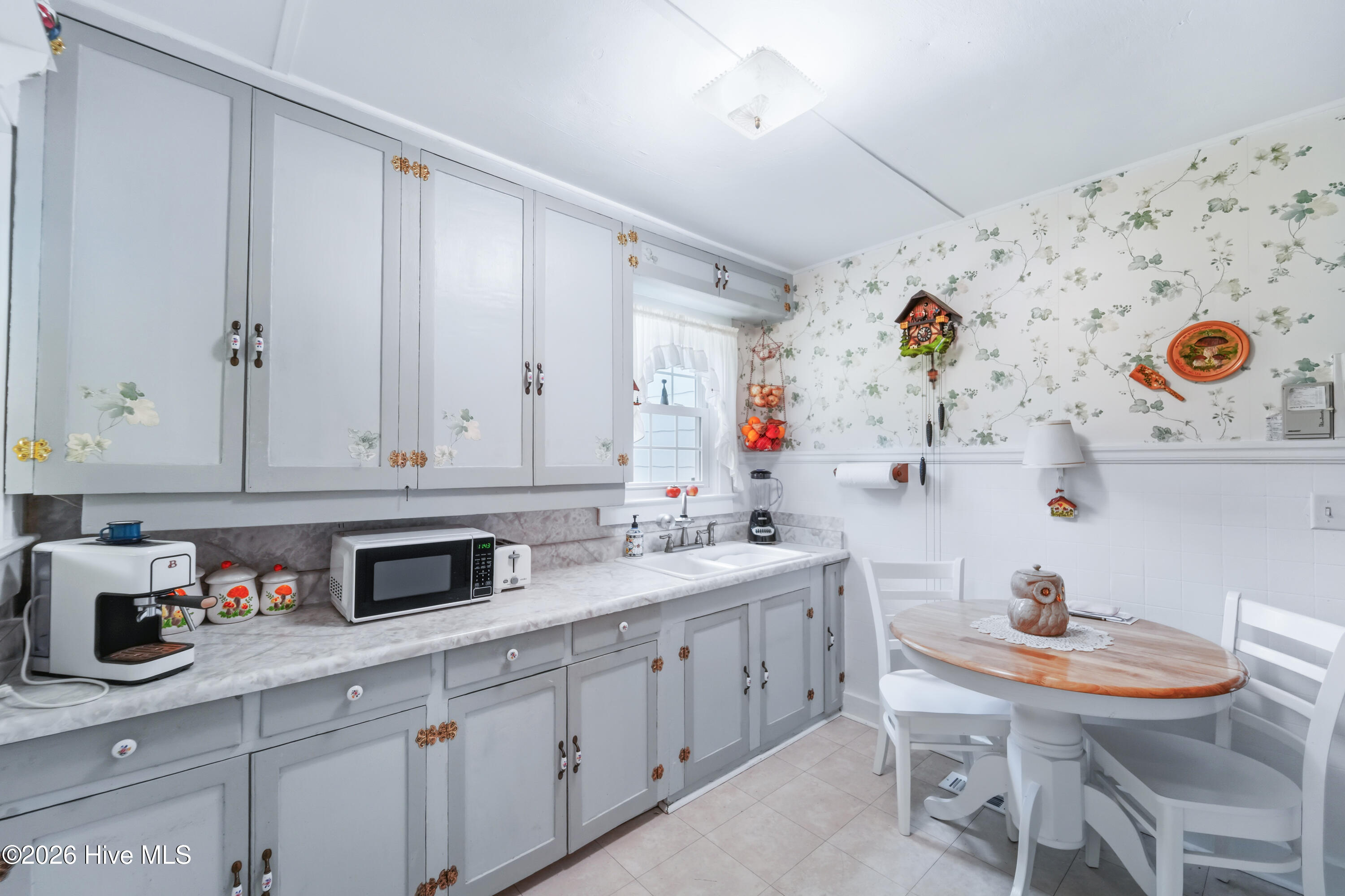 2029 Van Buren Street Property Photo 28