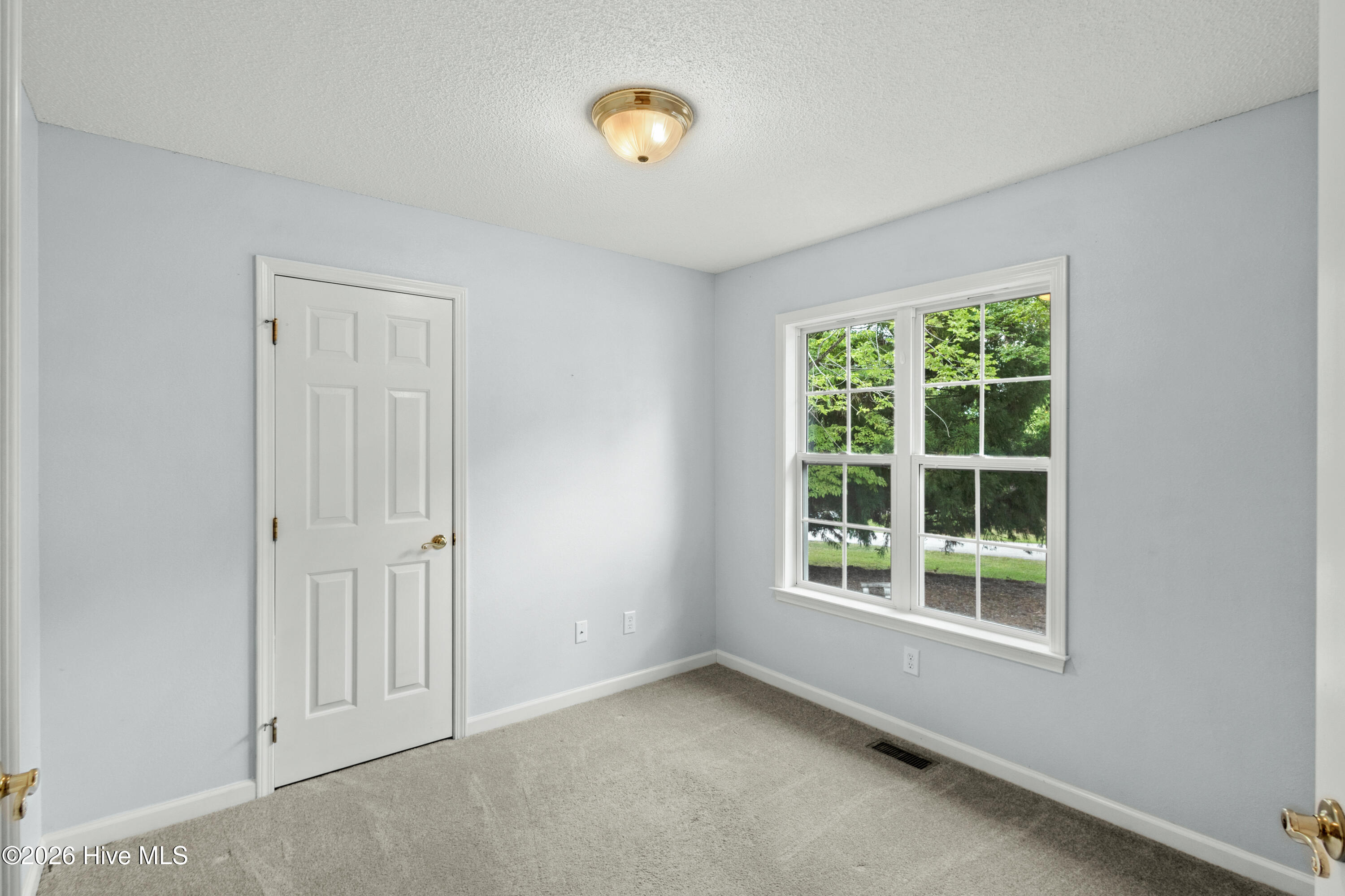 344 Mulberry Lane Property Photo 5