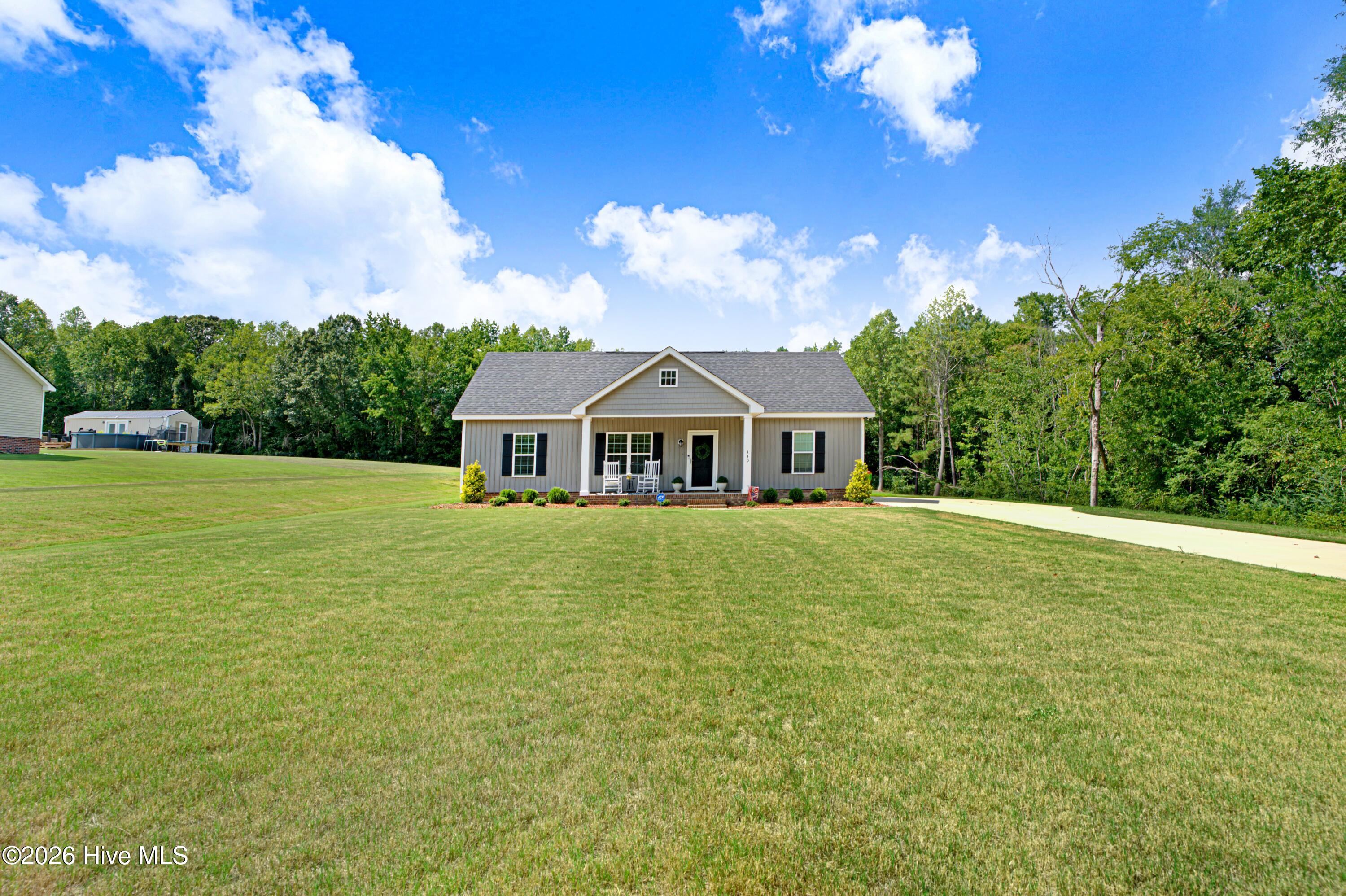 440 Johnny Johnson Road Property Photo 3