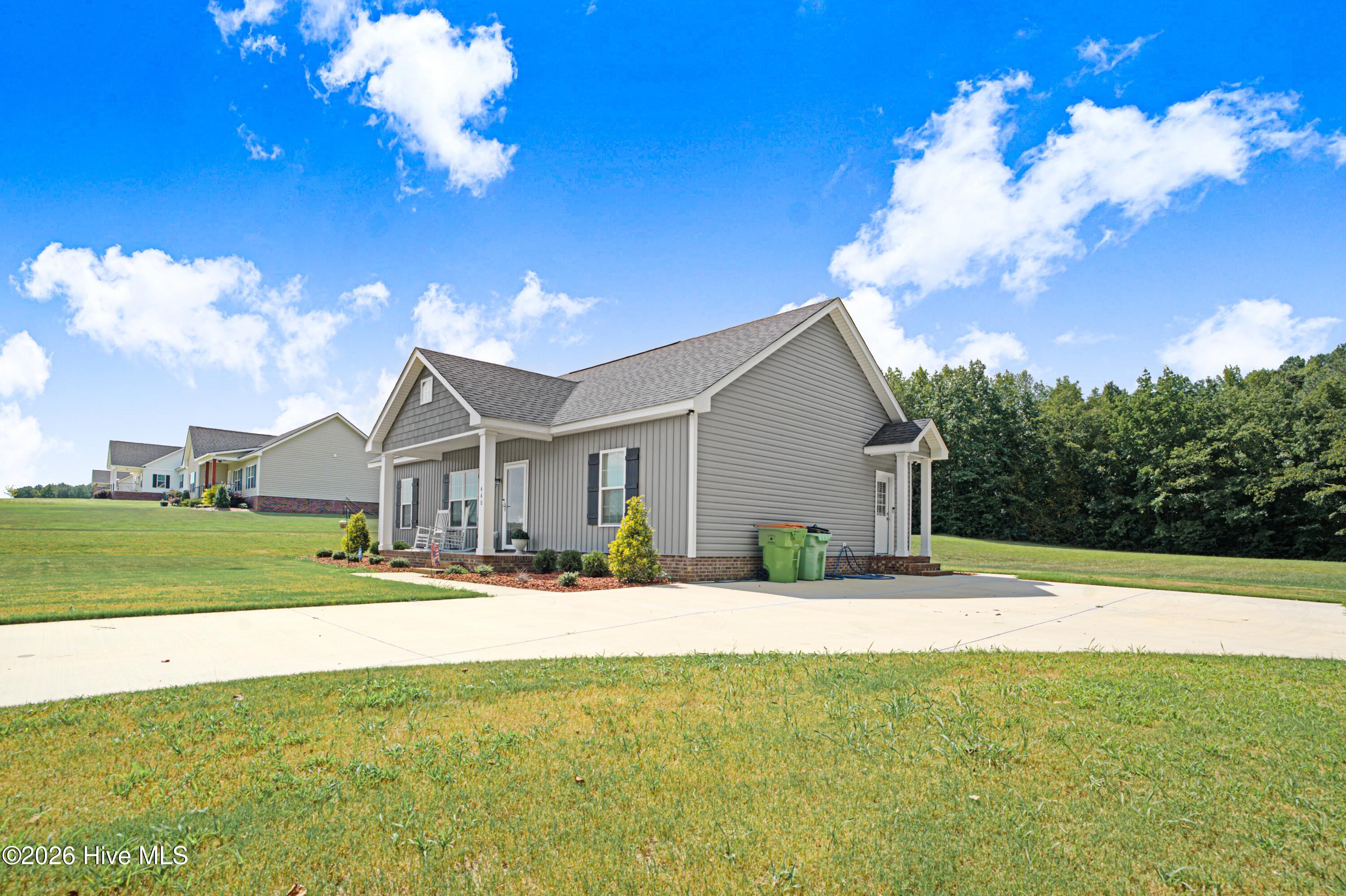 440 Johnny Johnson Road Property Photo 4