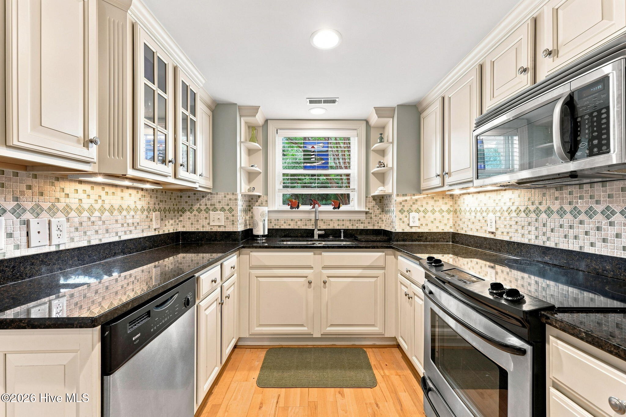 1308 Ann Street 15 Property Photo 35