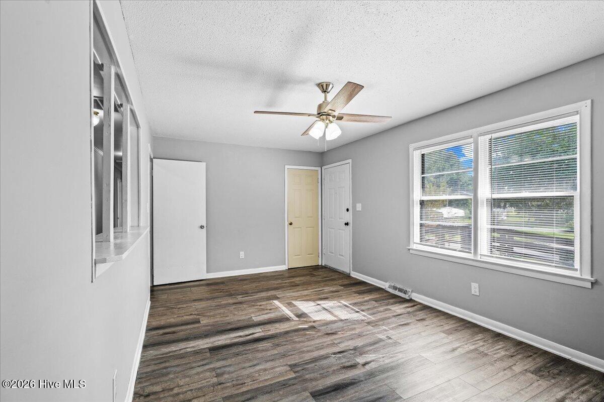5722 Valley Dale Road Property Photo 7