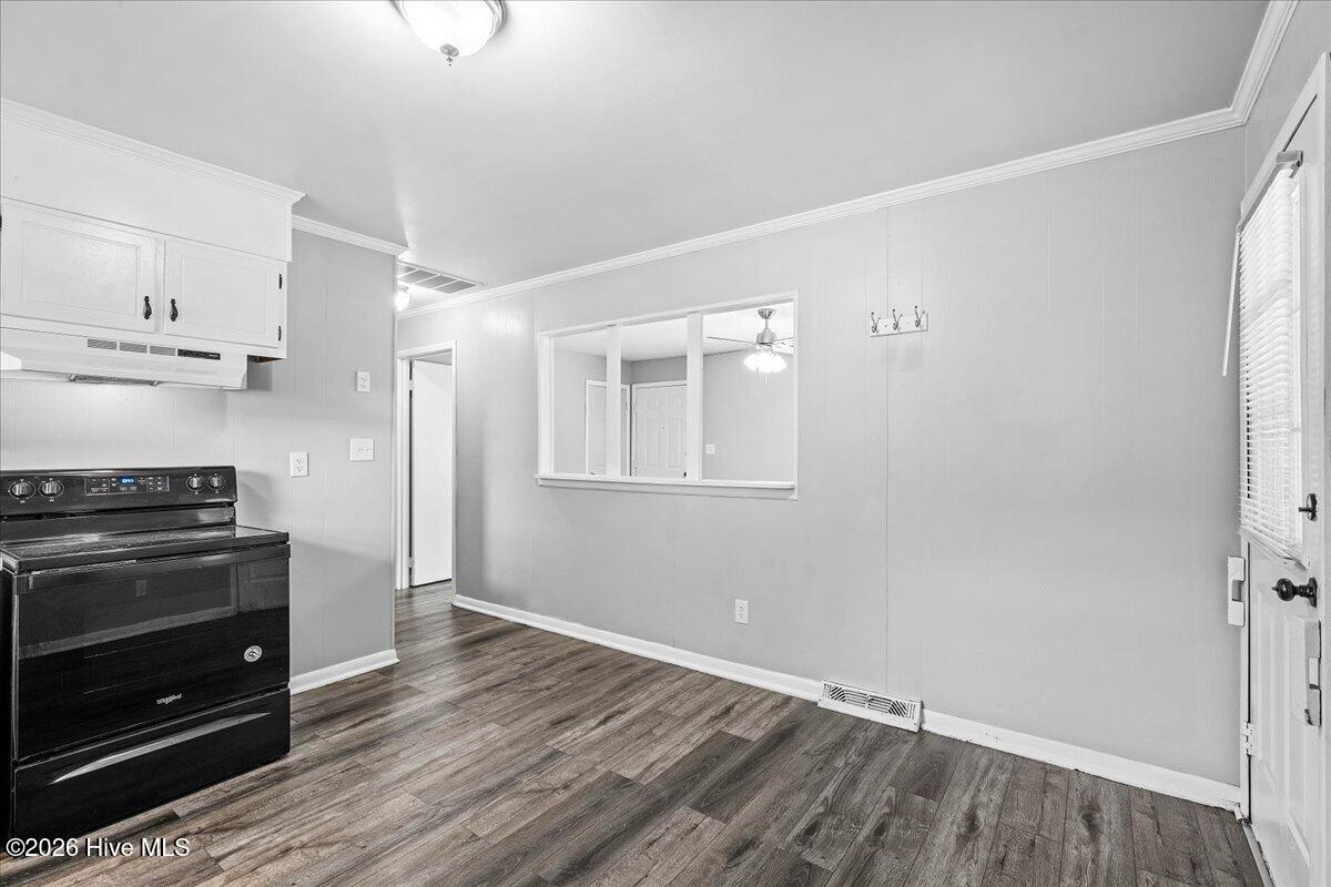 5722 Valley Dale Road Property Photo 10