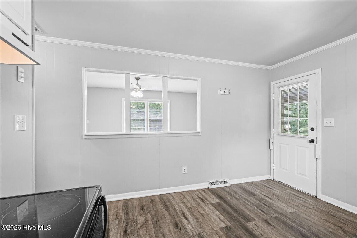 5722 Valley Dale Road Property Photo 12