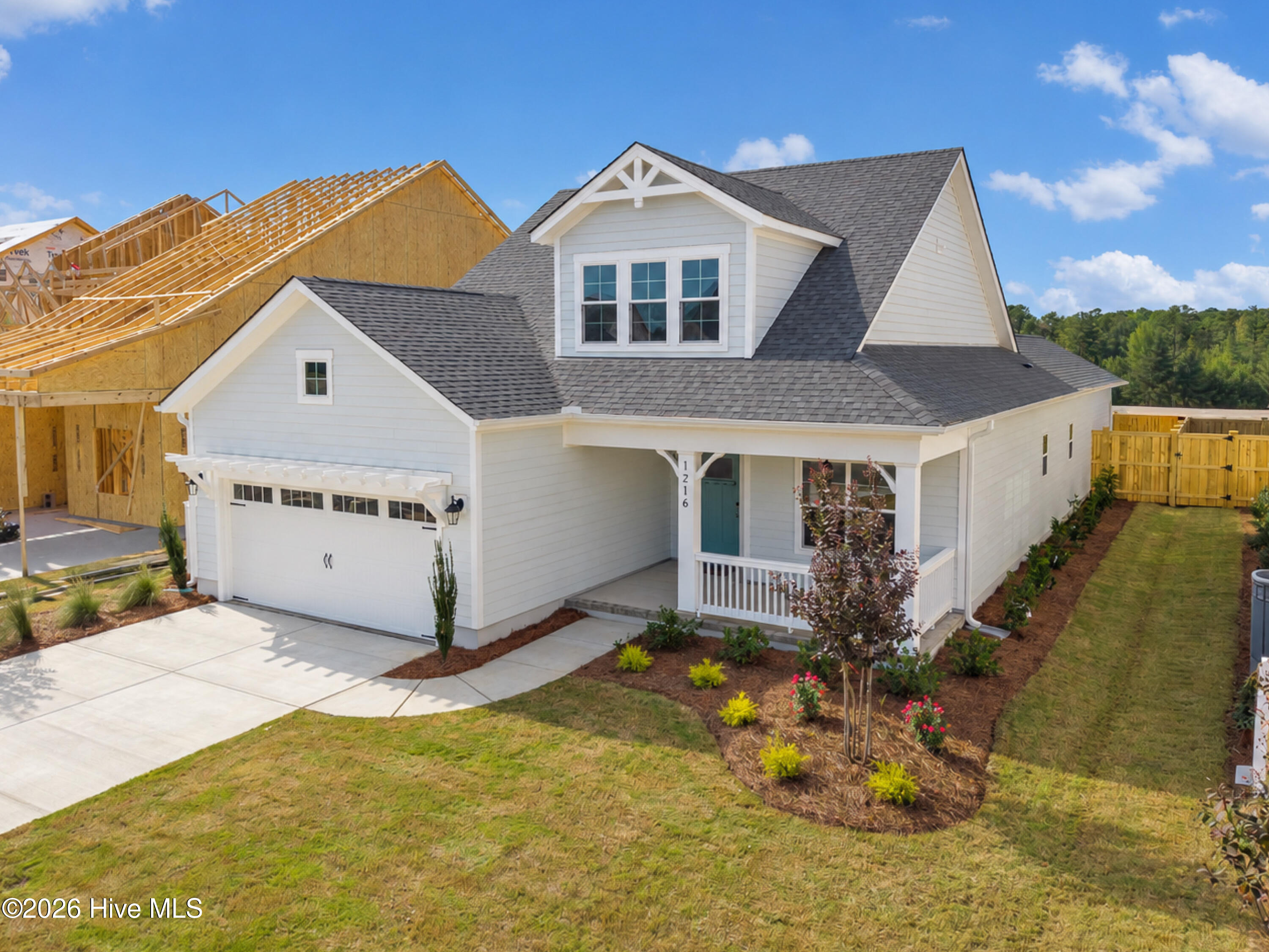 1216 Juno Drive Property Photo 2