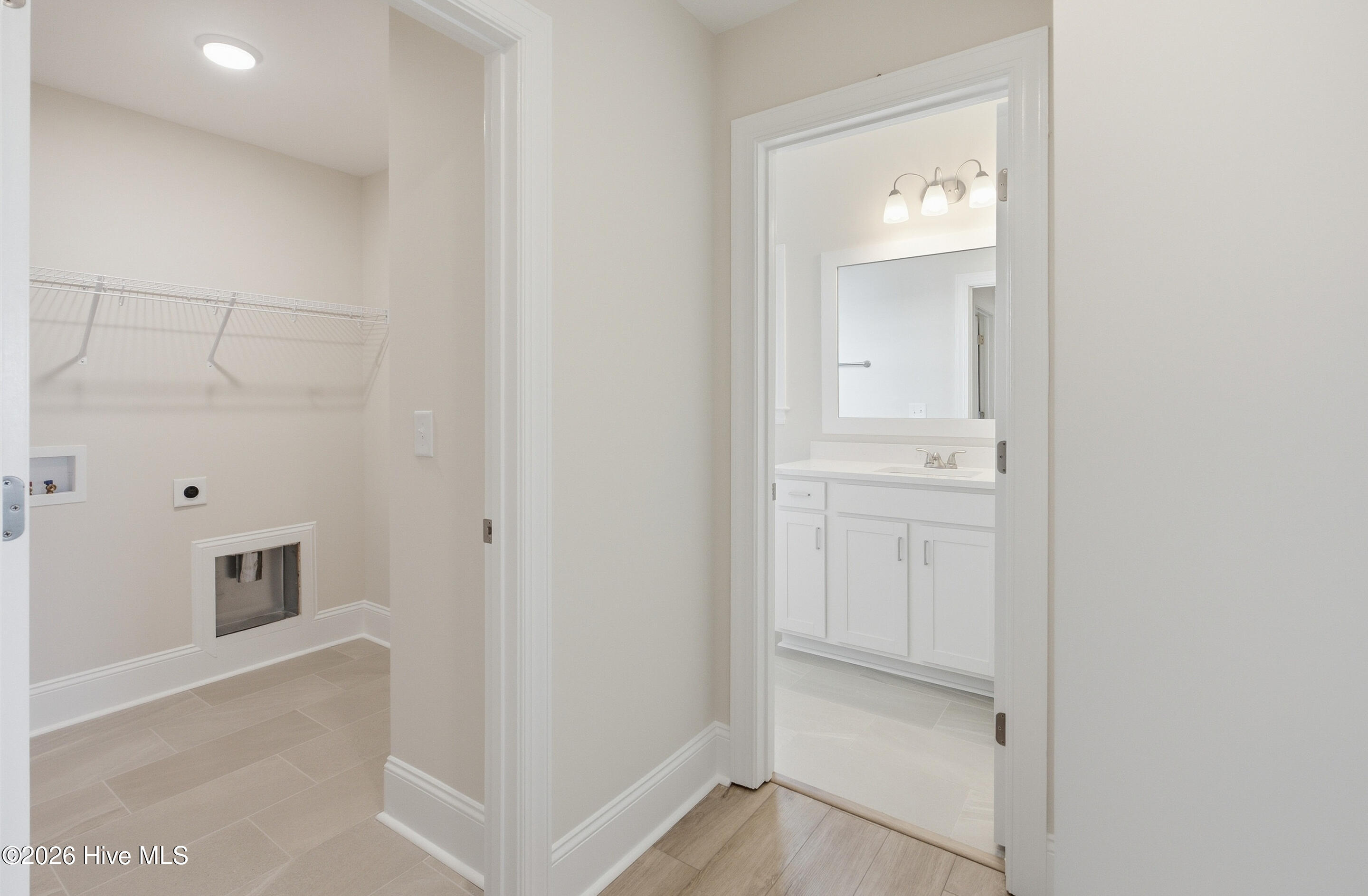 1216 Juno Drive Property Photo 9