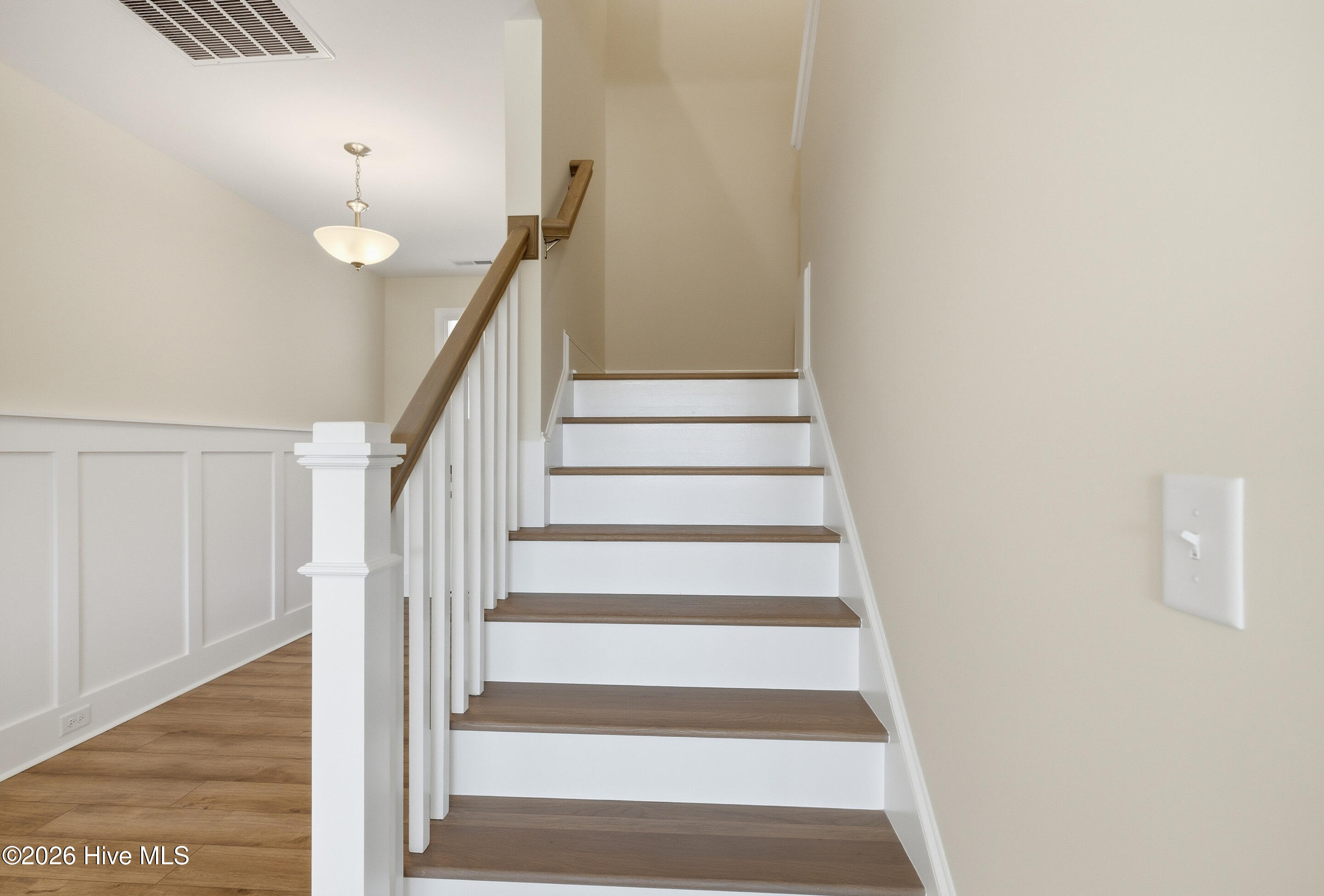 1216 Juno Drive Property Photo 25