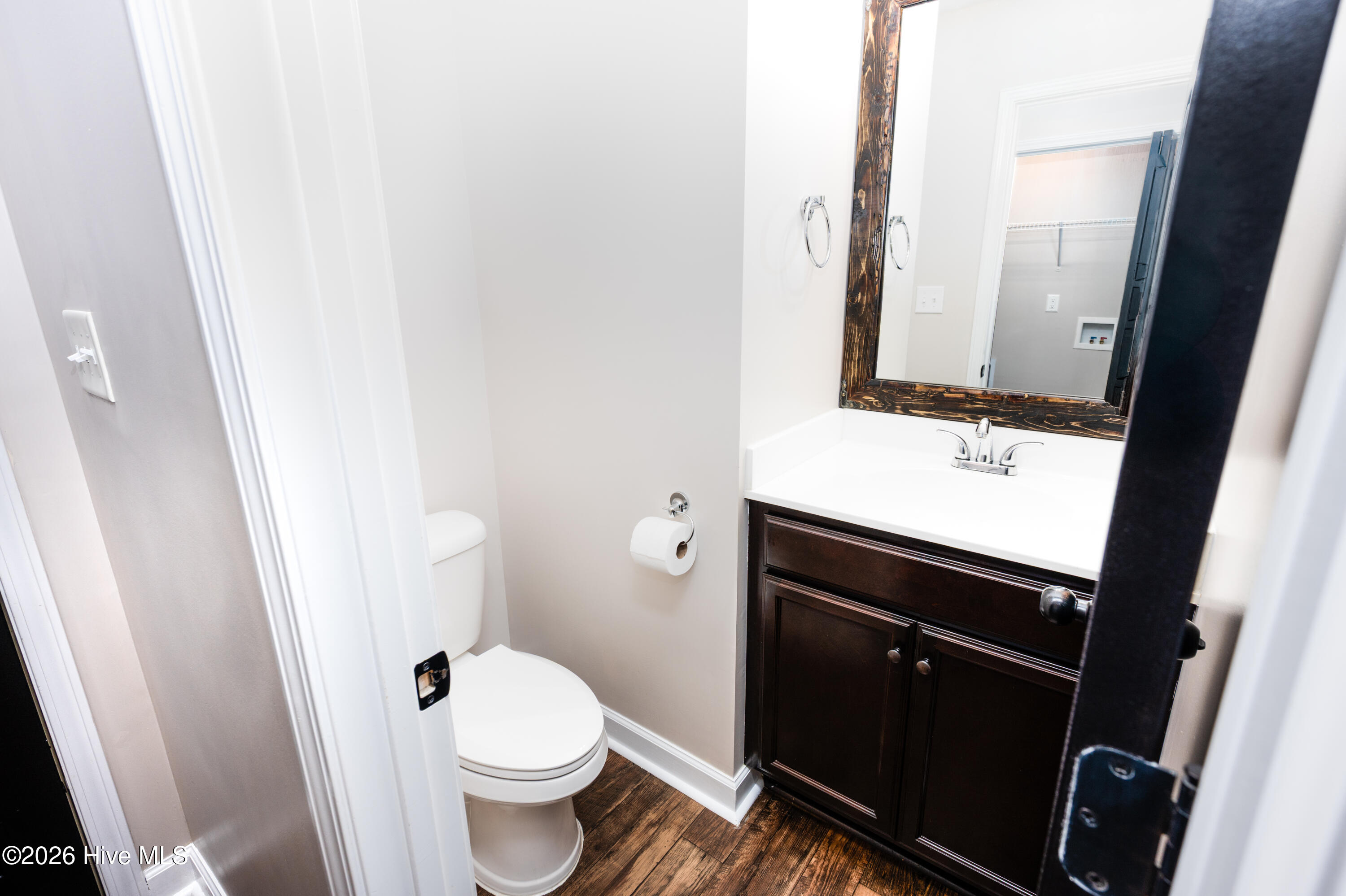 204 Gillcrest Court Property Photo 14
