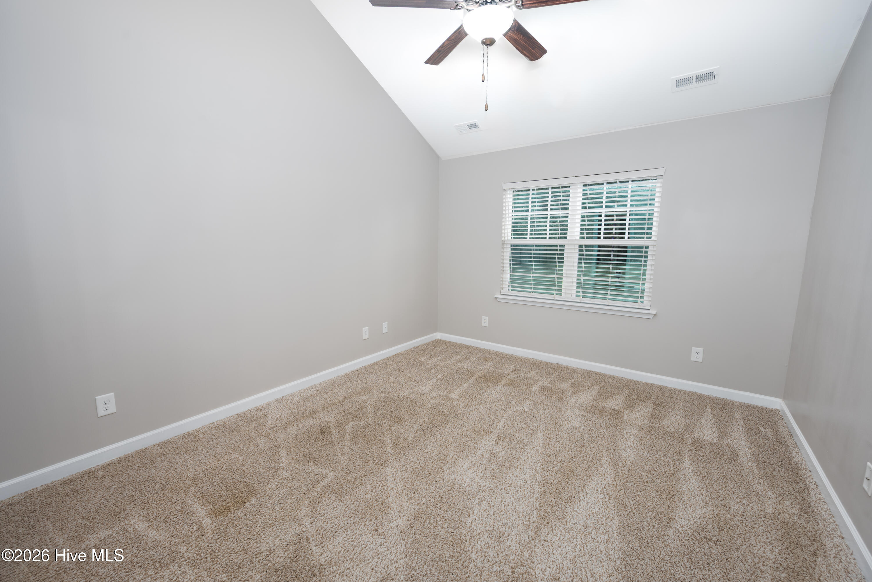 204 Gillcrest Court Property Photo 16