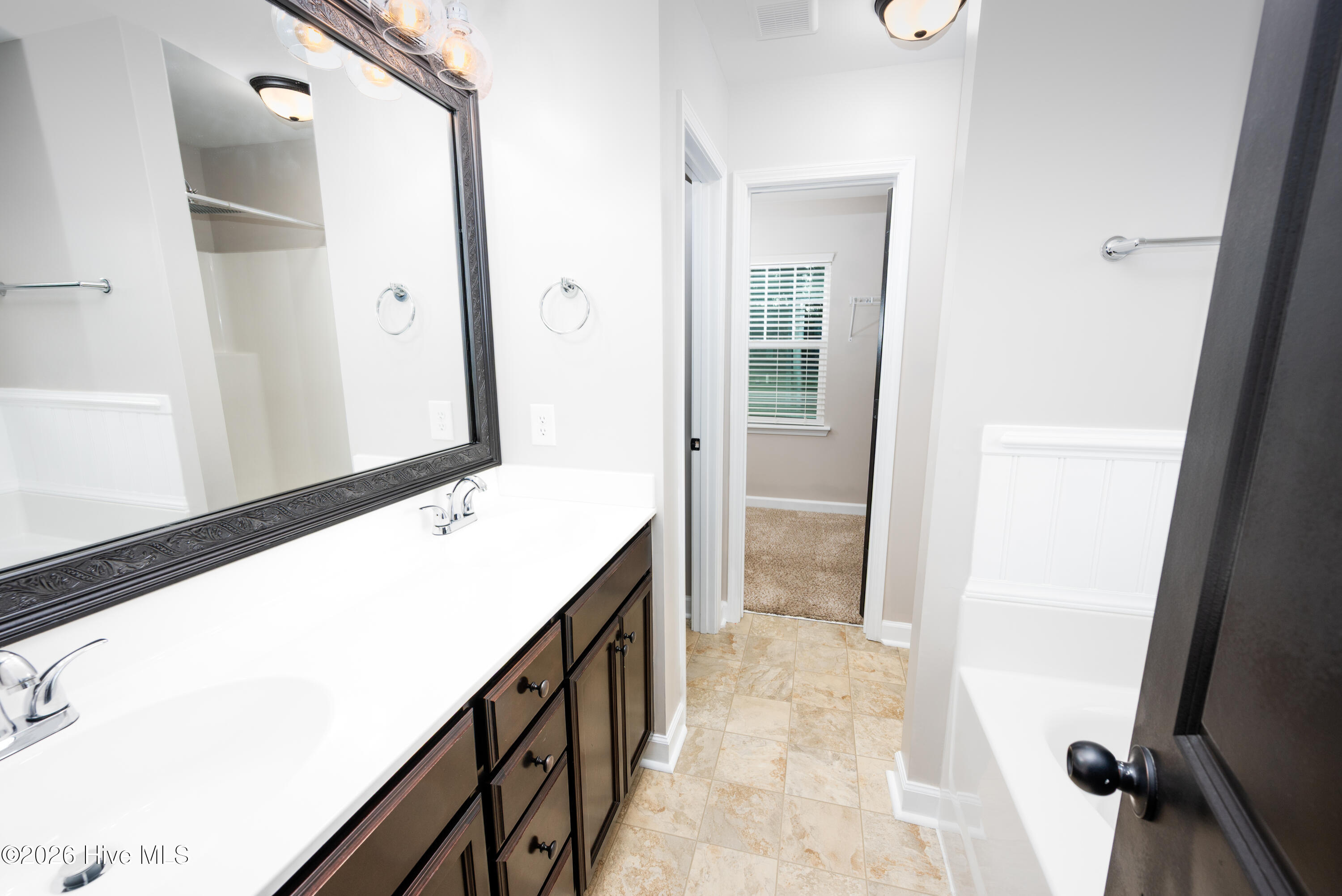 204 Gillcrest Court Property Photo 17