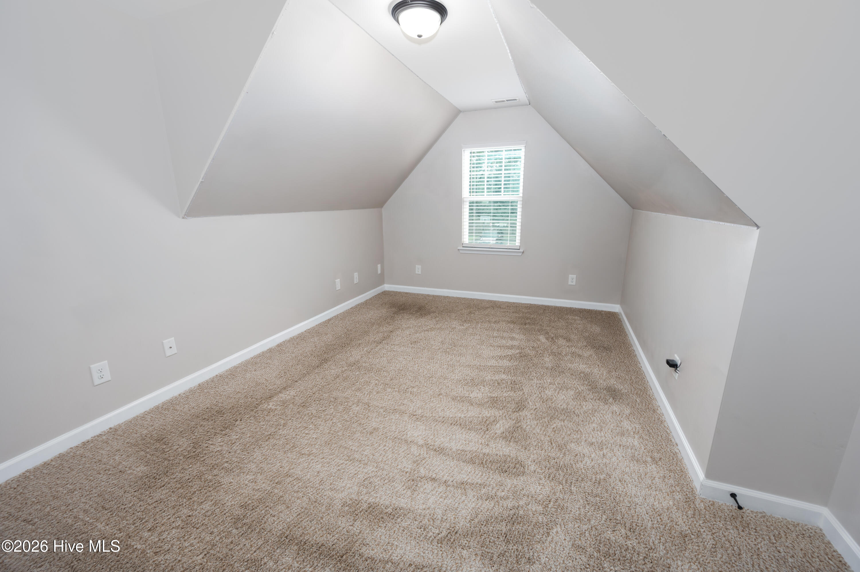 204 Gillcrest Court Property Photo 22