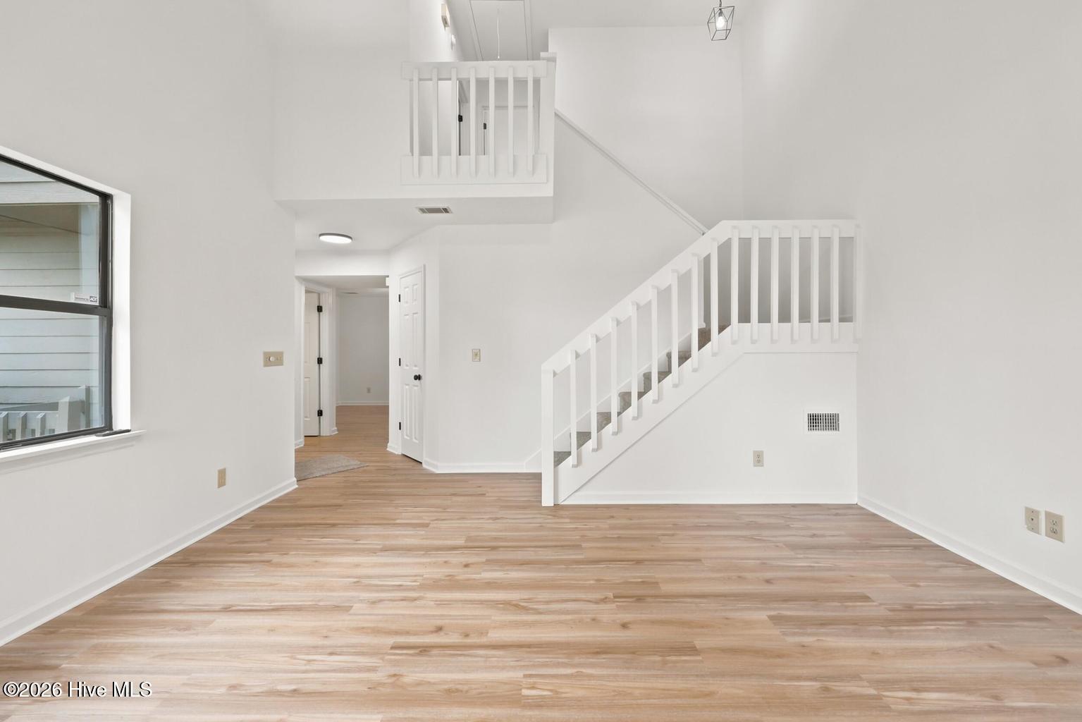 1 Cardinal Lane Property Photo 4