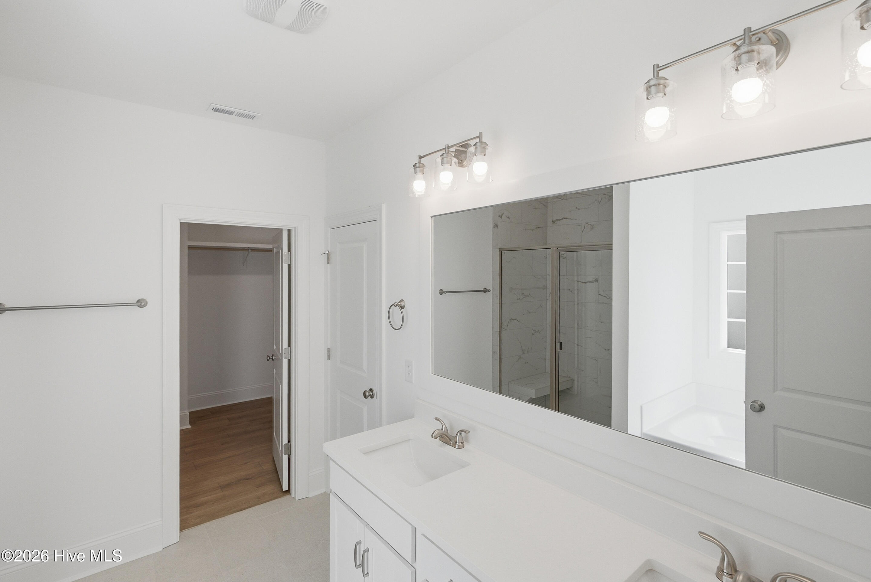 1211 Juno Drive Property Photo 22