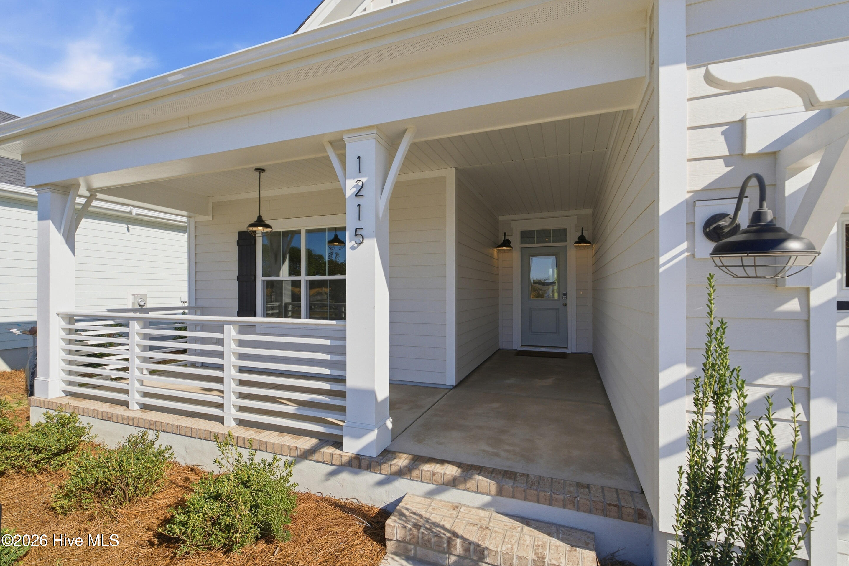 1215 Juno Drive Property Photo 4
