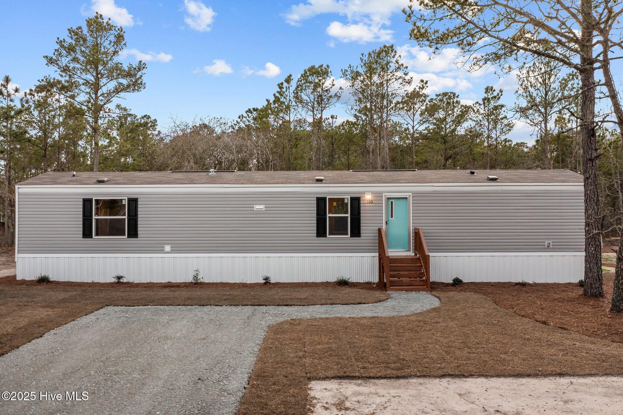 109 Trott Lane Property Photo 1