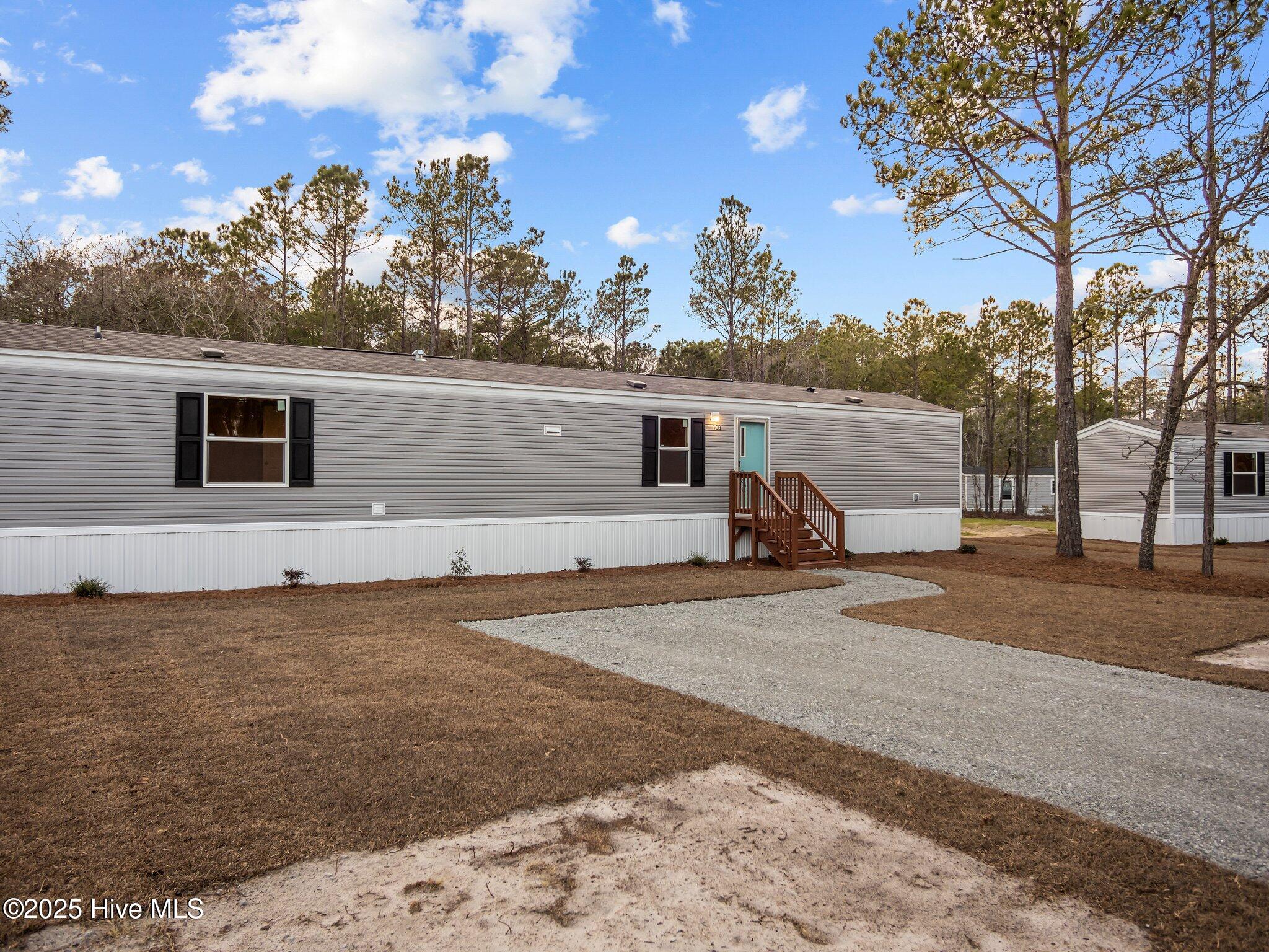 109 Trott Lane Property Photo 3
