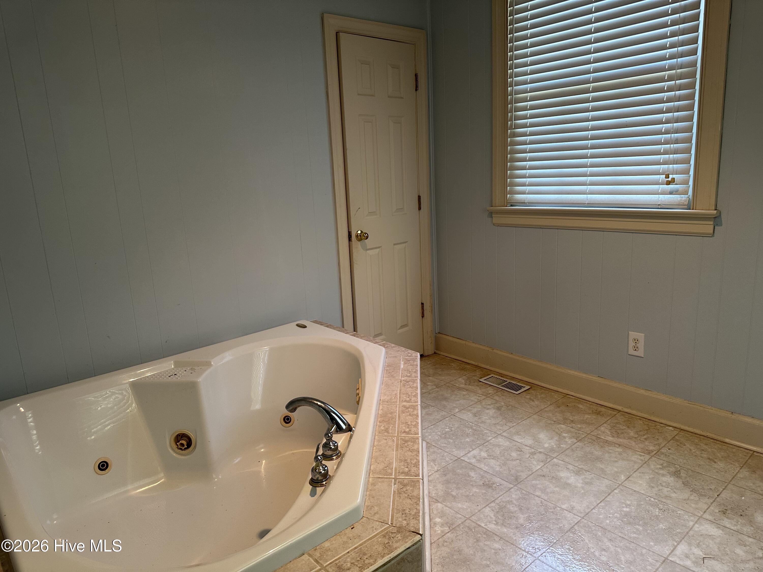1011 Parkside Drive Nw Property Photo 16